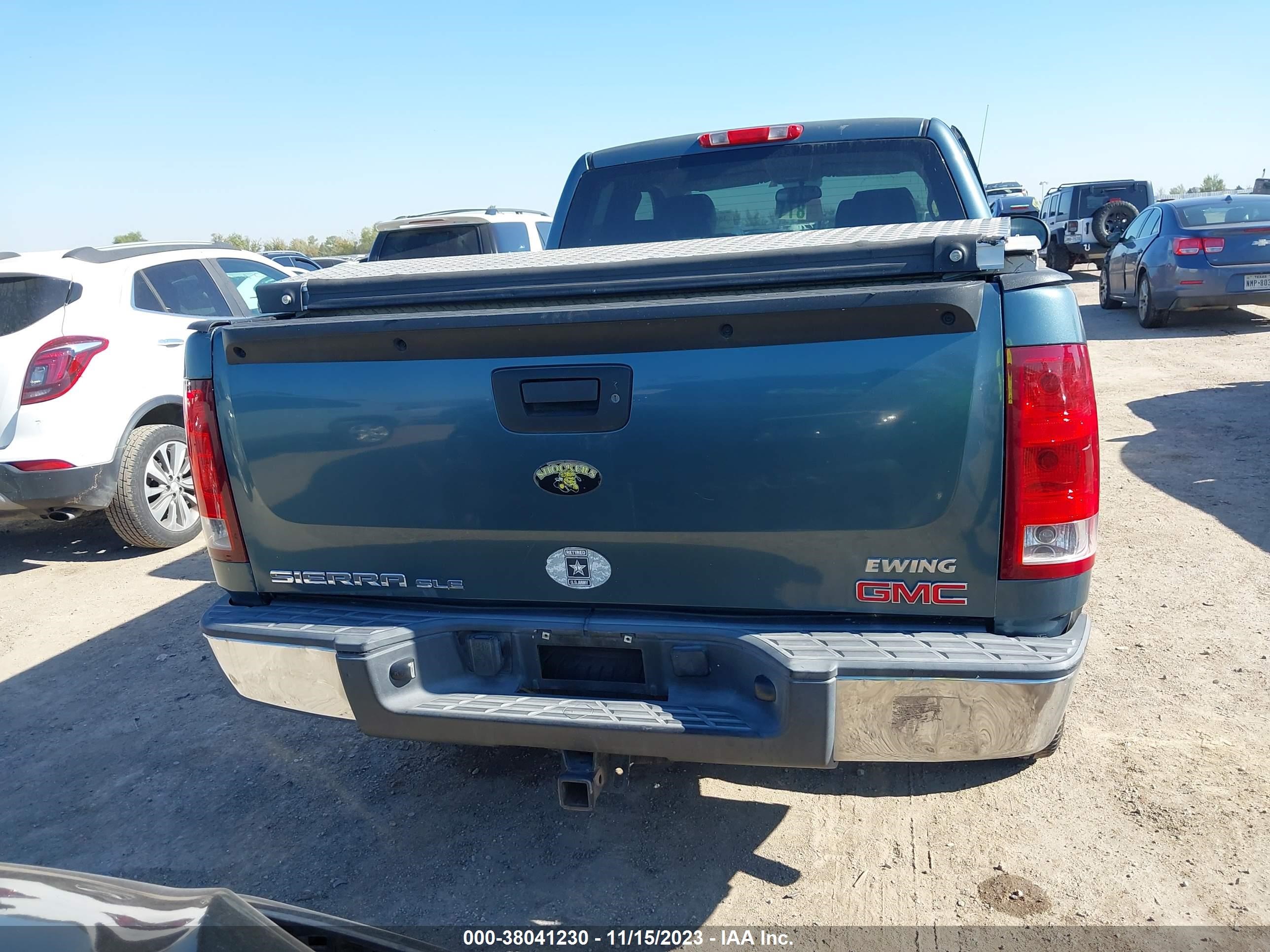 Photo 15 VIN: 1GTEC19J58Z276308 - GMC SIERRA 