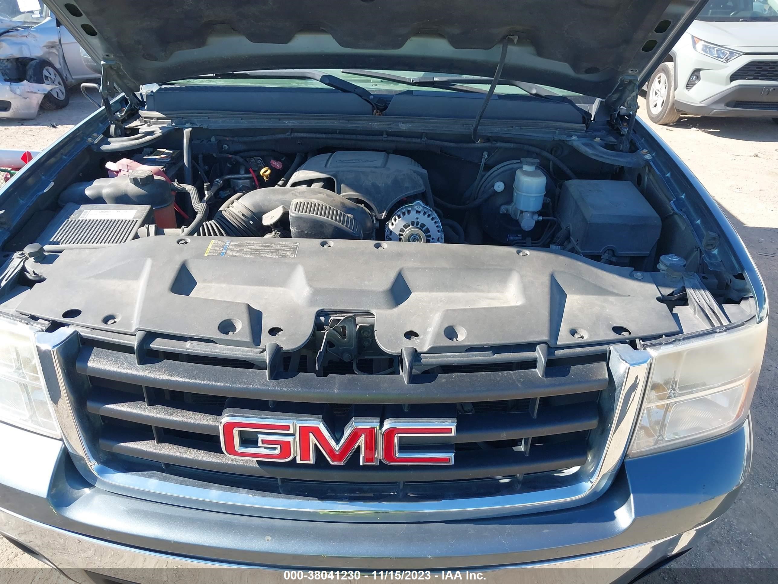 Photo 9 VIN: 1GTEC19J58Z276308 - GMC SIERRA 