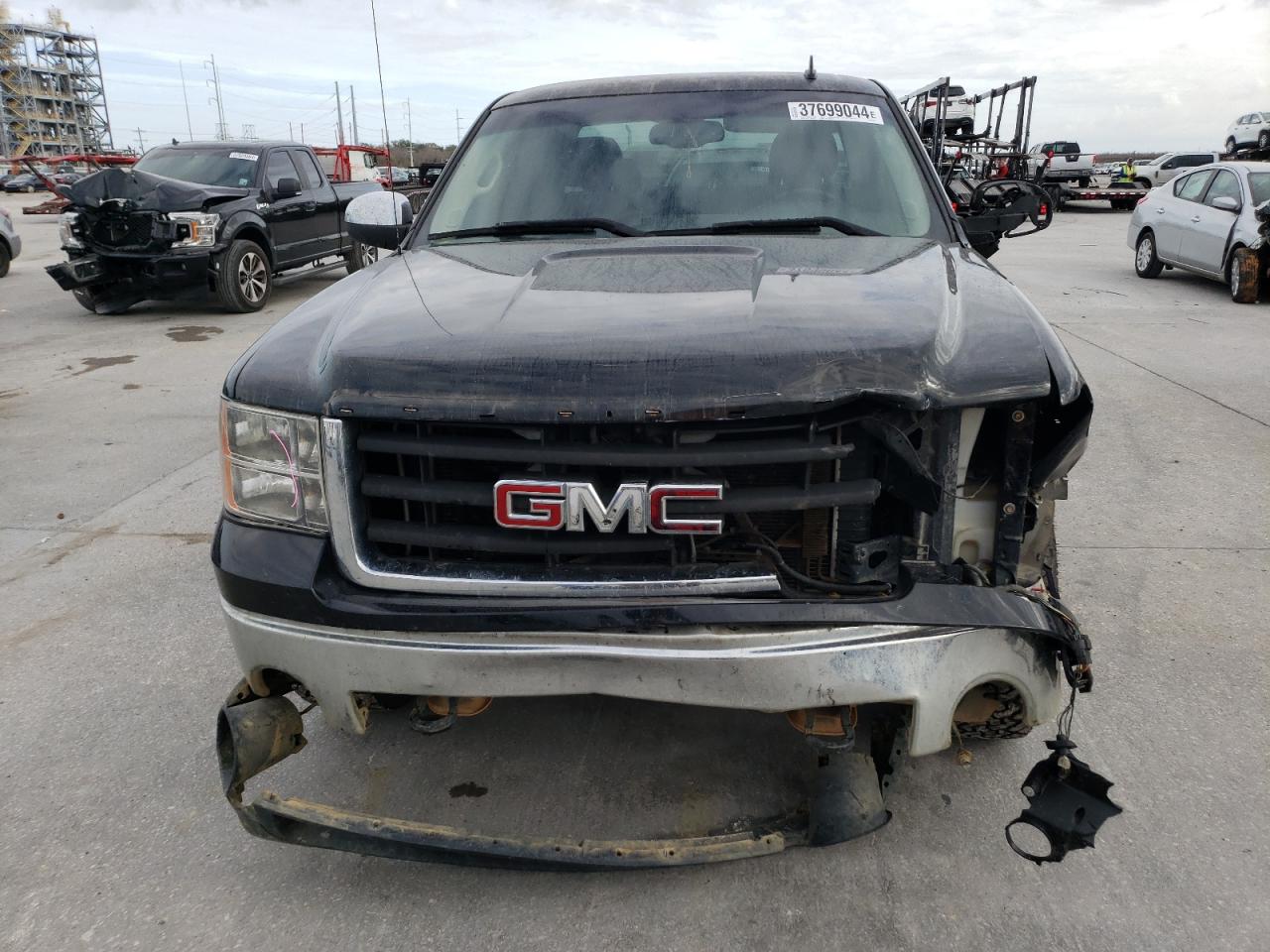 Photo 4 VIN: 1GTEC19JX7Z589997 - GMC SIERRA 