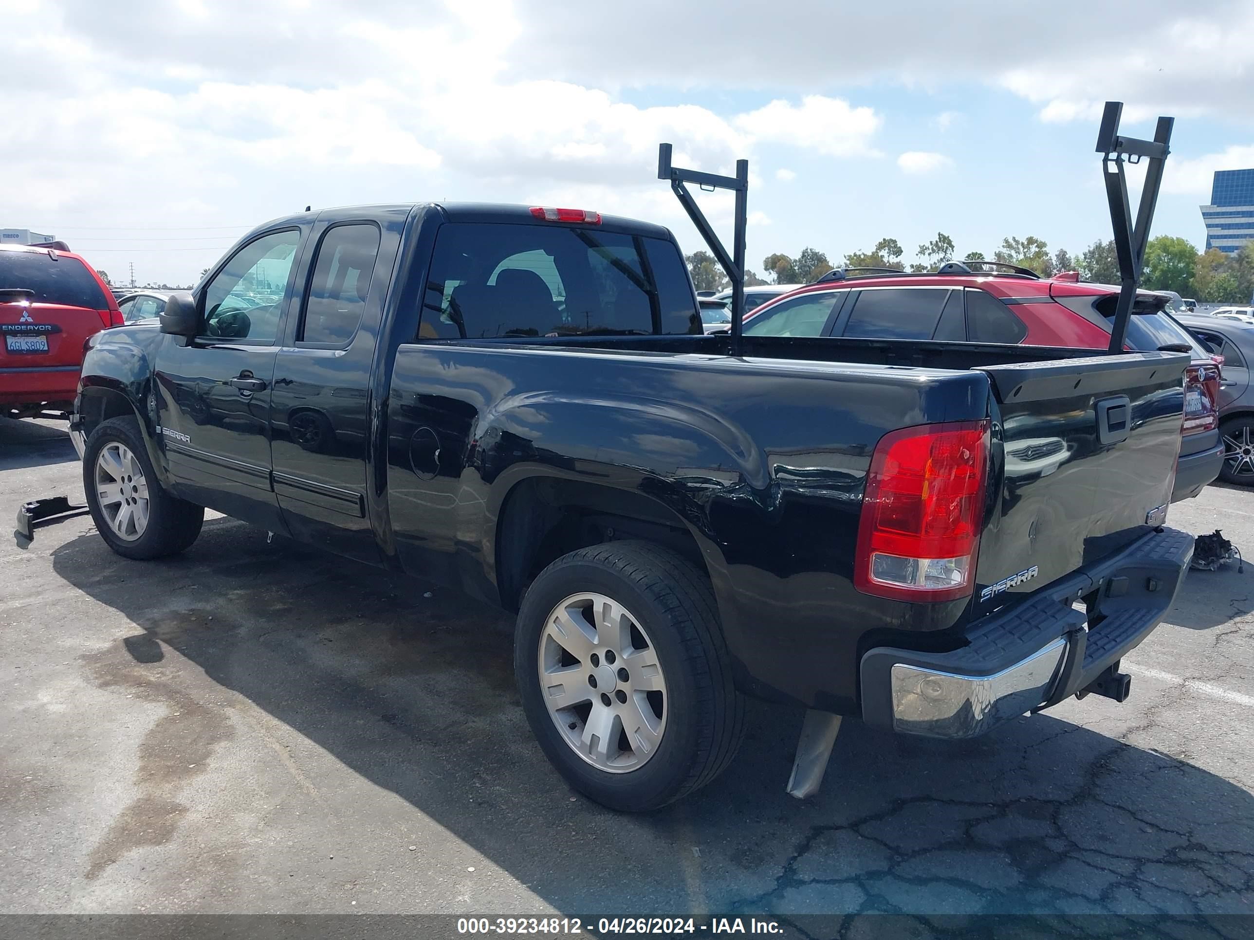 Photo 2 VIN: 1GTEC19JX8Z249007 - GMC SIERRA 