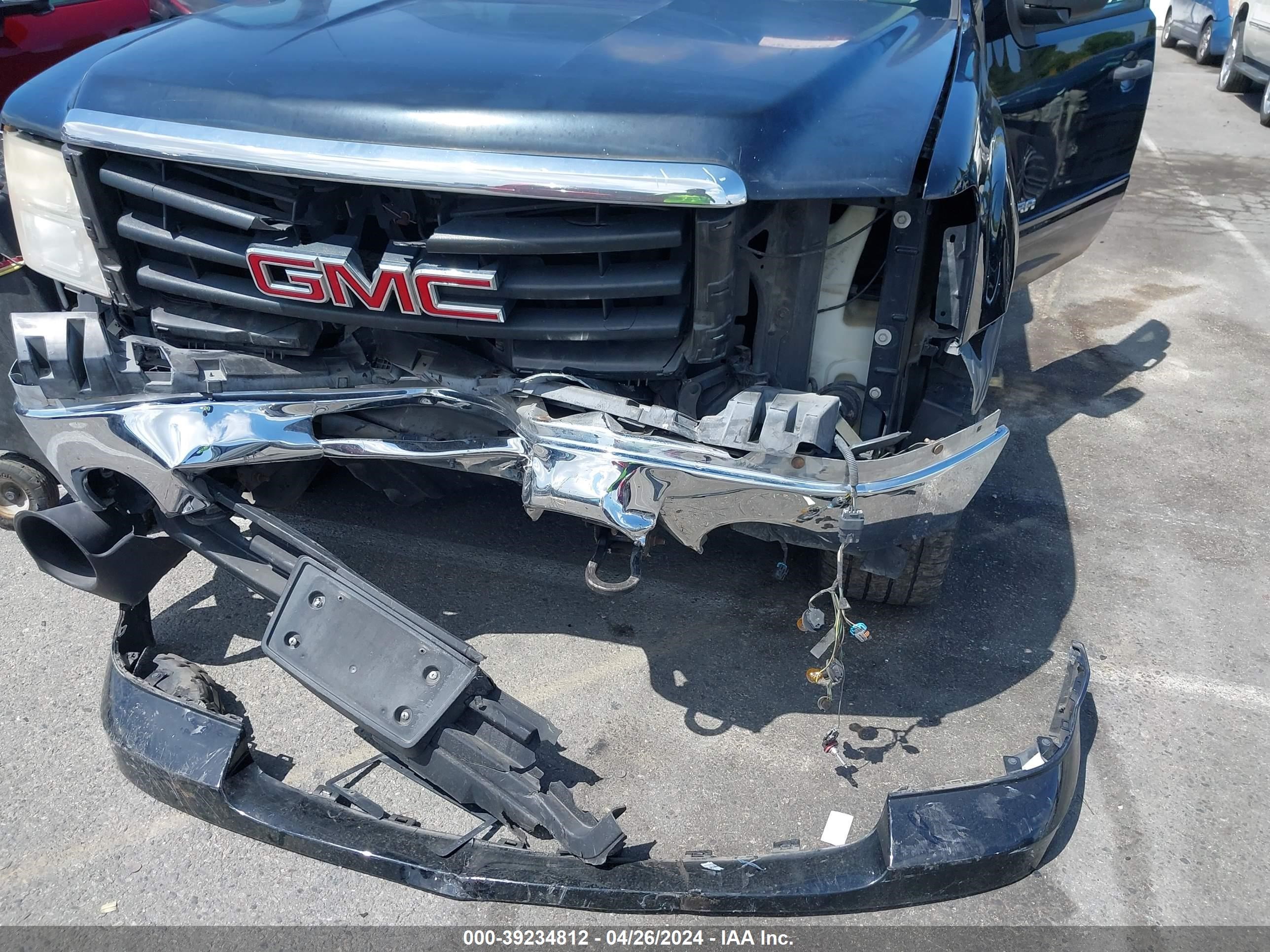 Photo 5 VIN: 1GTEC19JX8Z249007 - GMC SIERRA 