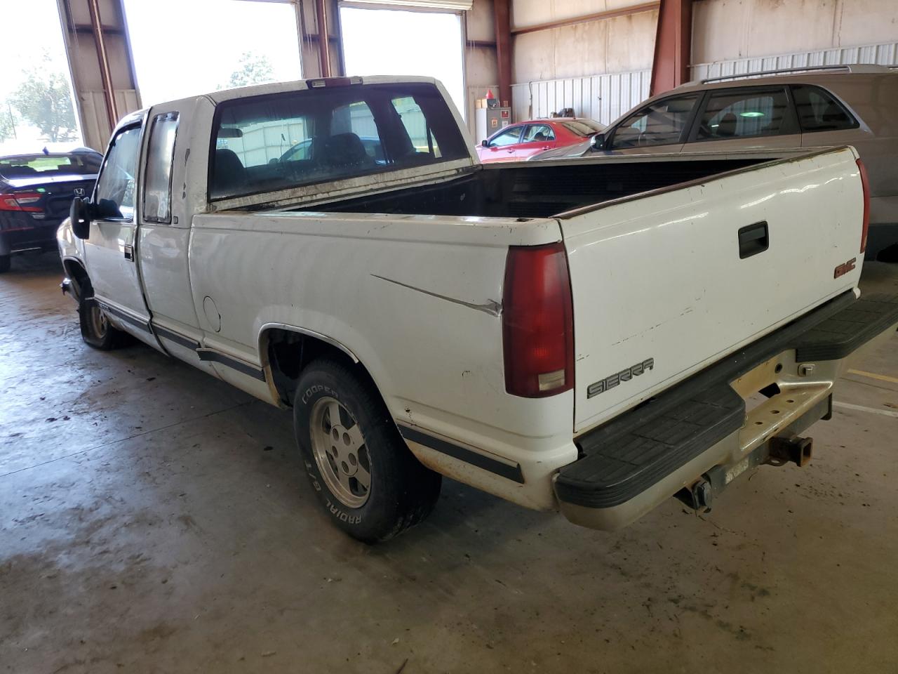 Photo 1 VIN: 1GTEC19R0WR516903 - GMC SIERRA 