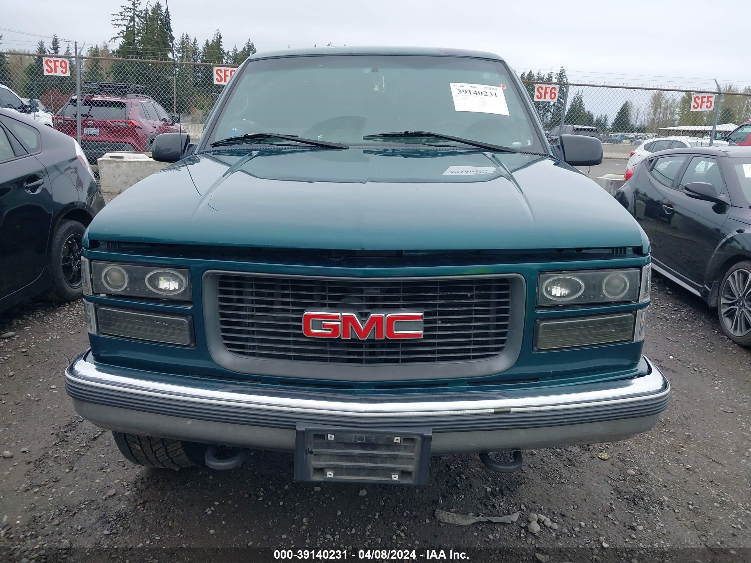 Photo 11 VIN: 1GTEC19R6WR517781 - GMC SIERRA 