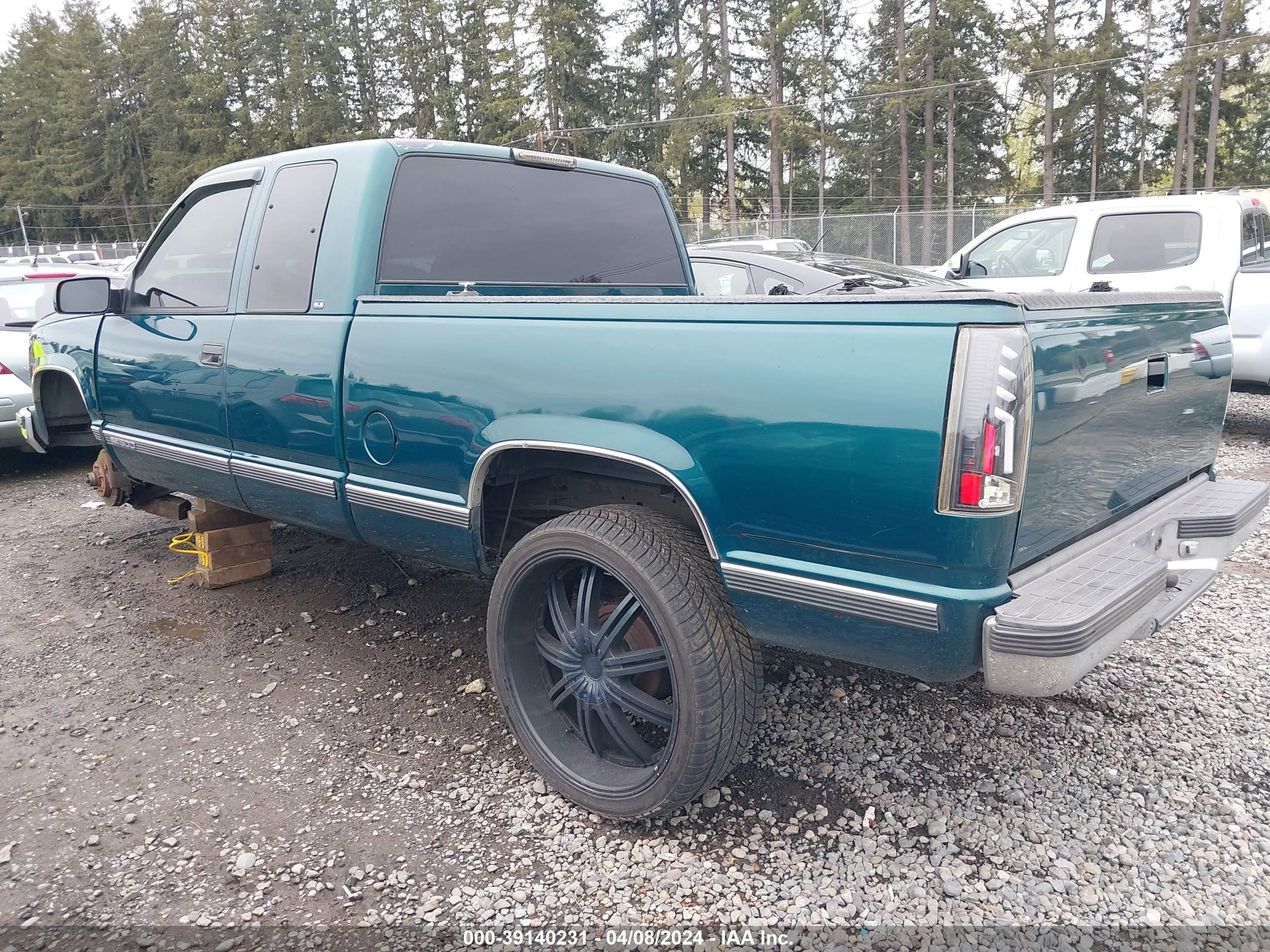 Photo 2 VIN: 1GTEC19R6WR517781 - GMC SIERRA 