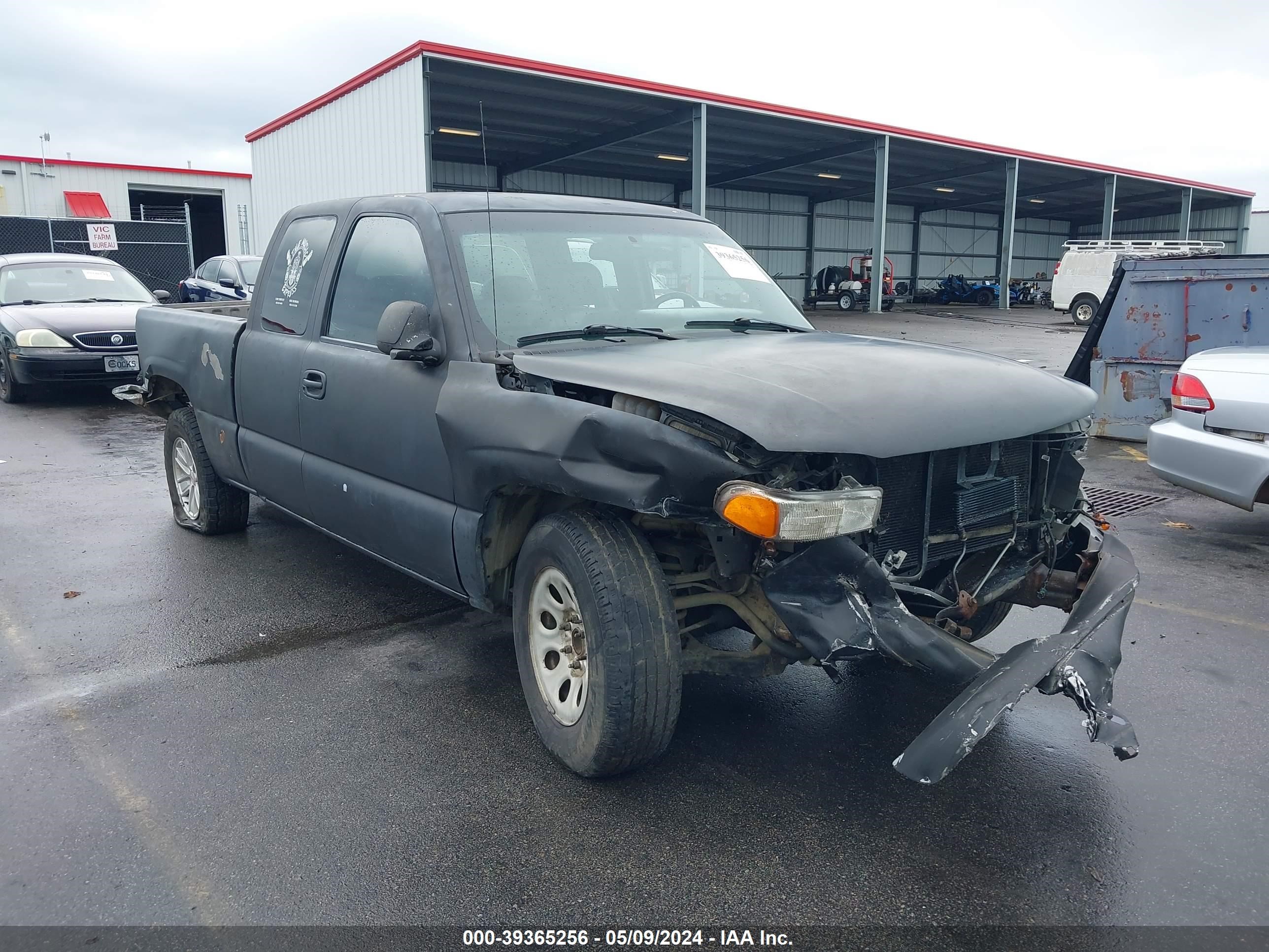 Photo 0 VIN: 1GTEC19T1YZ209318 - GMC SIERRA 