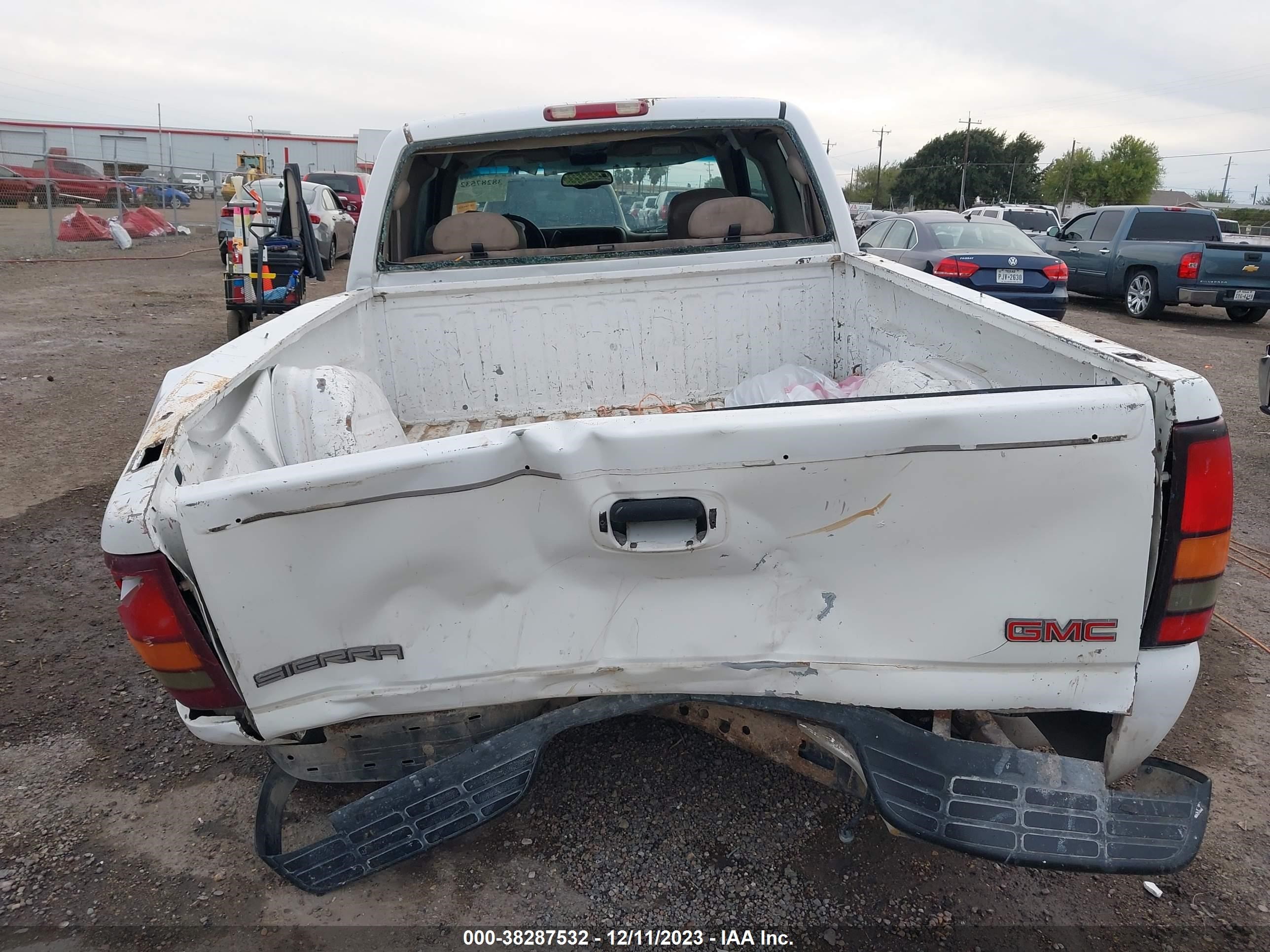 Photo 15 VIN: 1GTEC19T51Z169377 - GMC SIERRA 