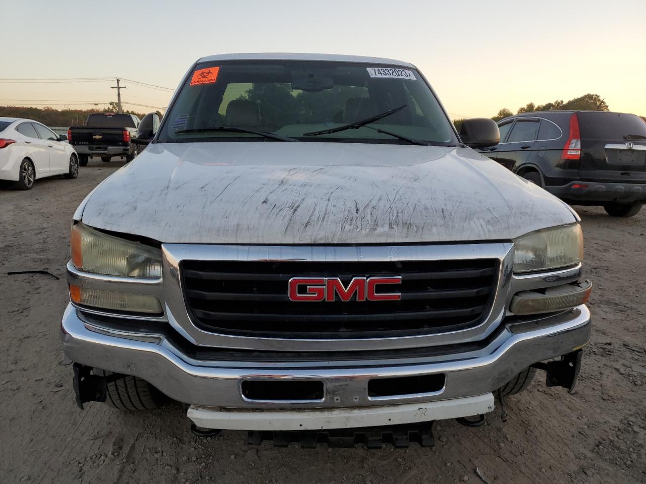 Photo 4 VIN: 1GTEC19T64Z258623 - GMC SIERRA 