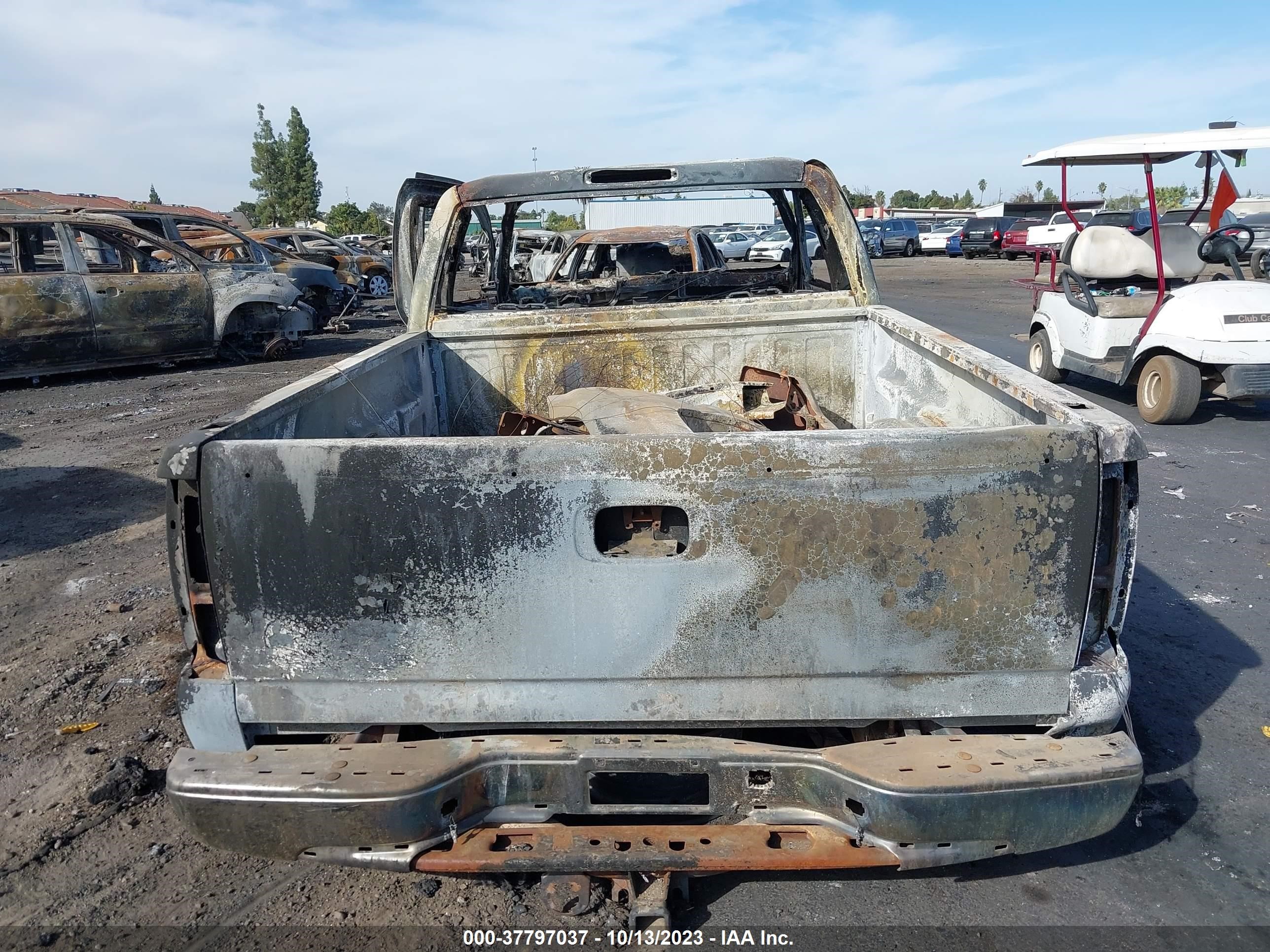 Photo 14 VIN: 1GTEC19T65Z163710 - GMC SIERRA 