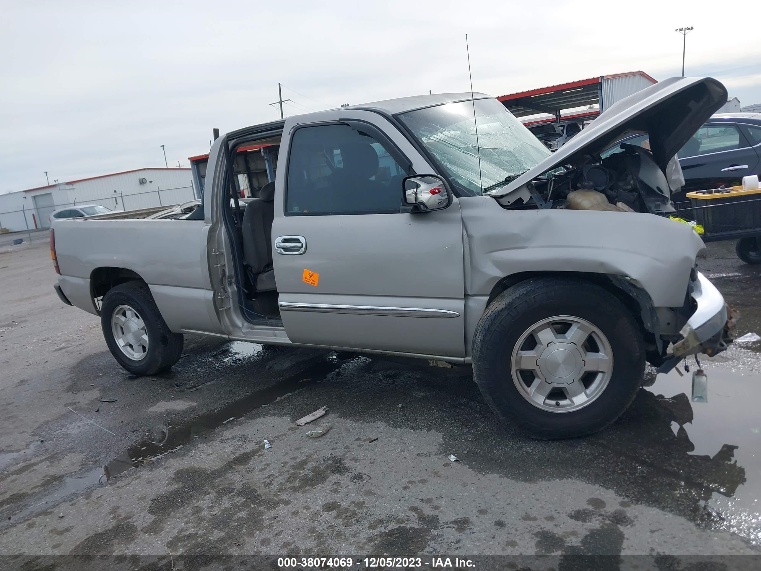 Photo 13 VIN: 1GTEC19V05Z239214 - GMC SIERRA 