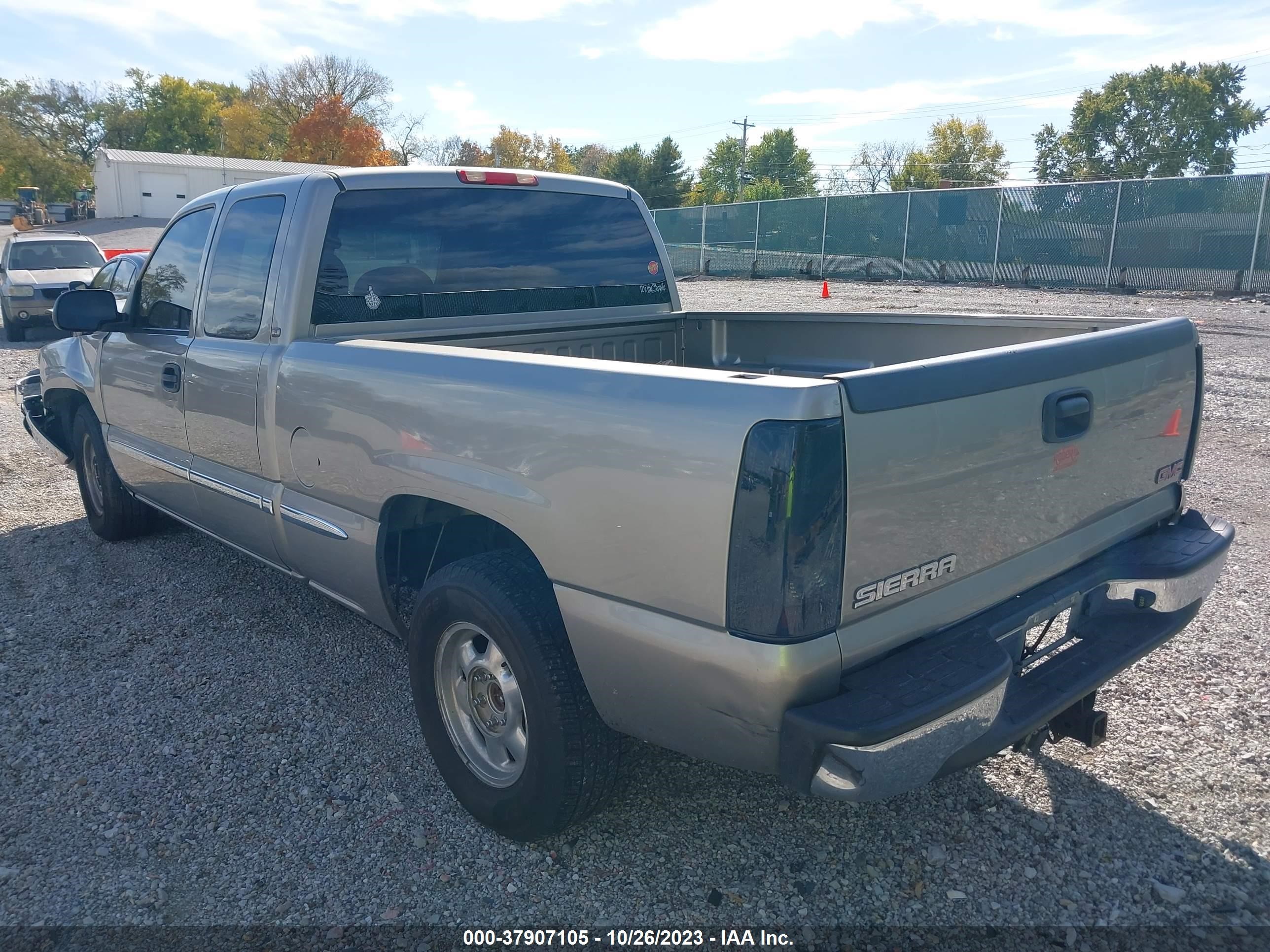 Photo 2 VIN: 1GTEC19V12Z216732 - GMC SIERRA 