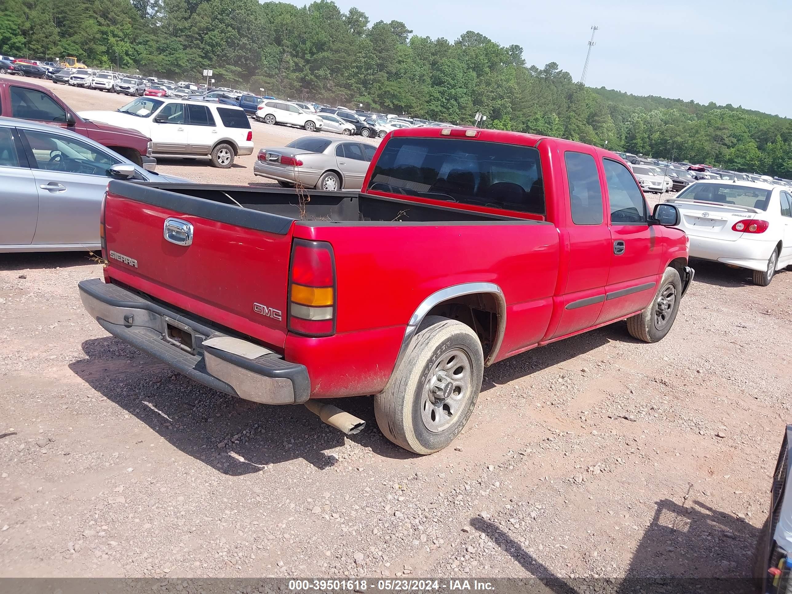 Photo 3 VIN: 1GTEC19V35Z318909 - GMC SIERRA 