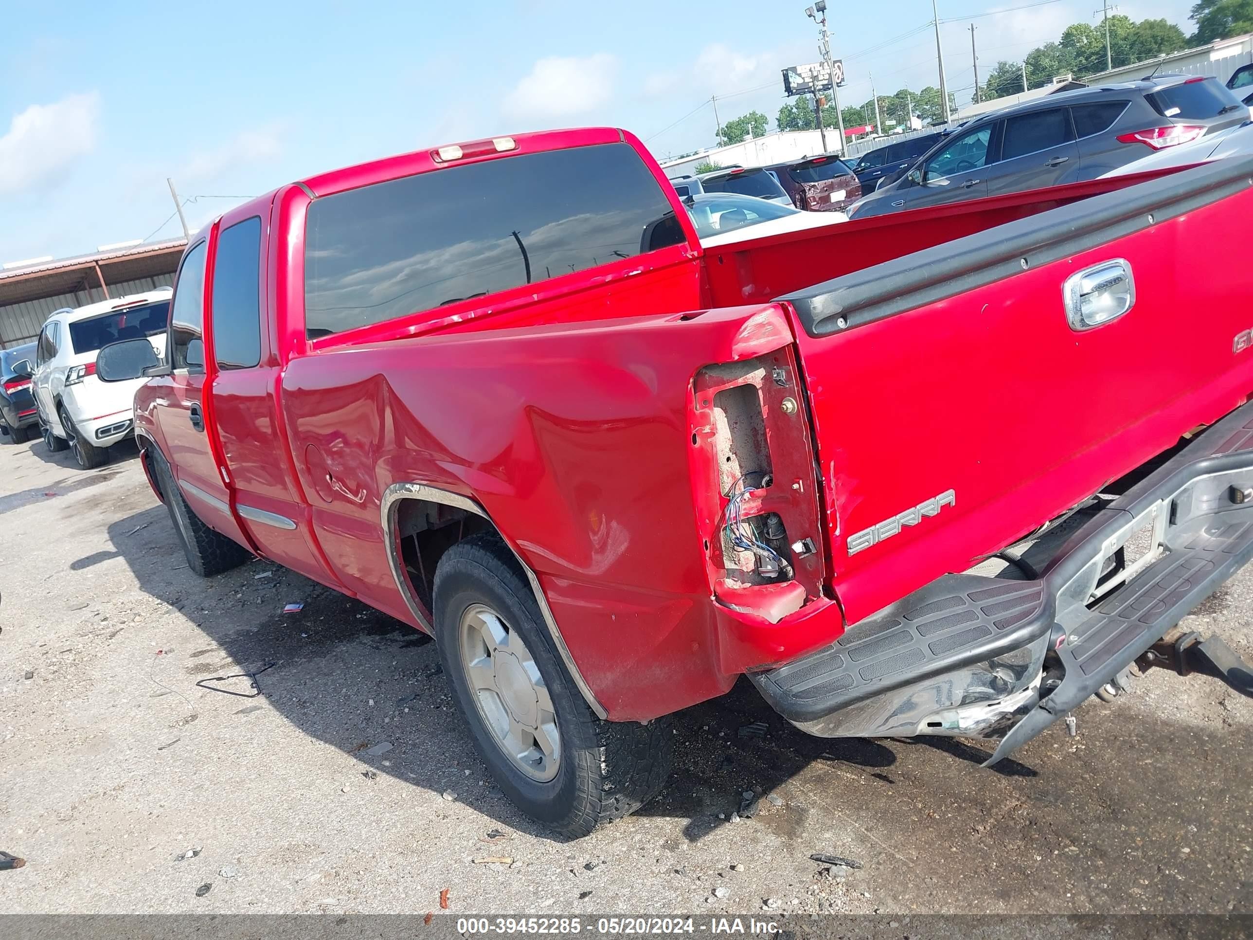 Photo 2 VIN: 1GTEC19V55Z108750 - GMC NULL 