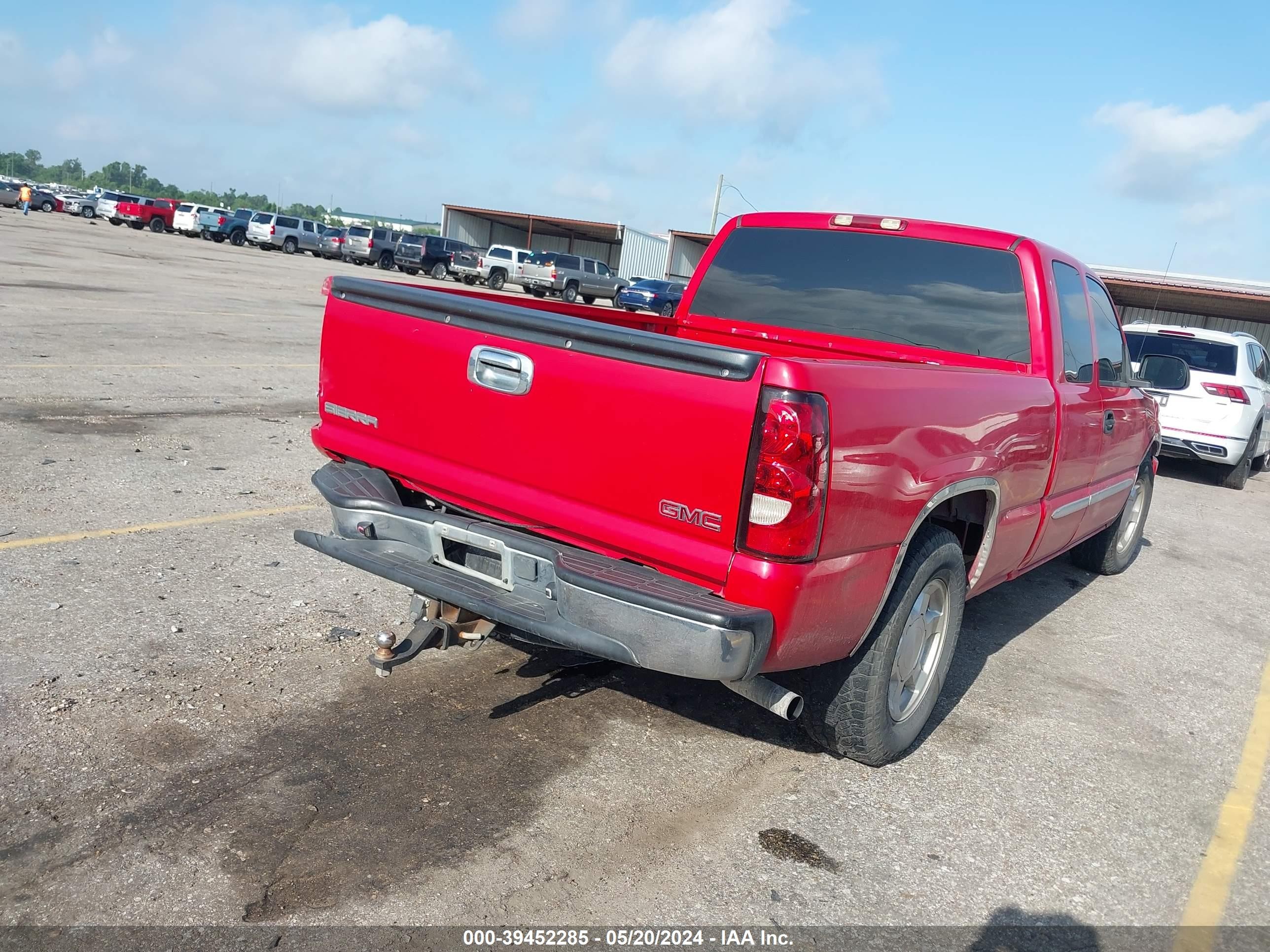 Photo 3 VIN: 1GTEC19V55Z108750 - GMC NULL 