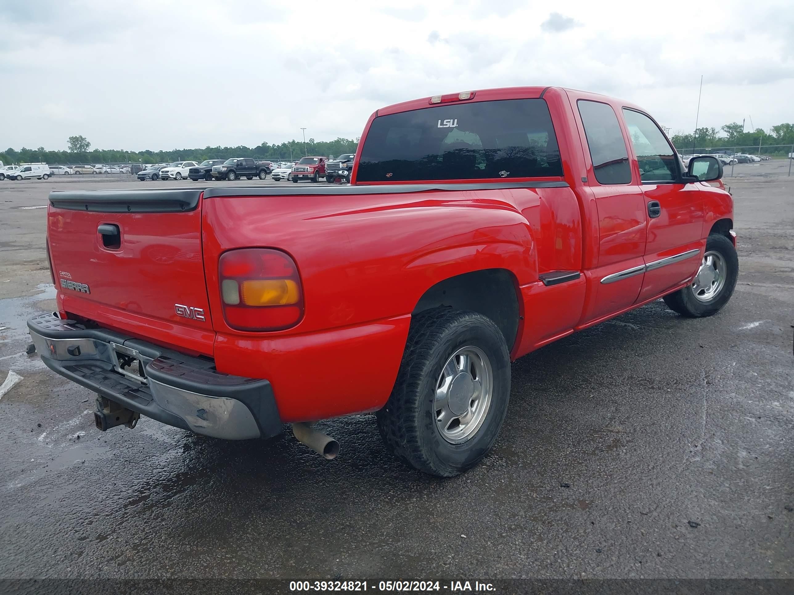 Photo 3 VIN: 1GTEC19V63Z215108 - GMC SIERRA 