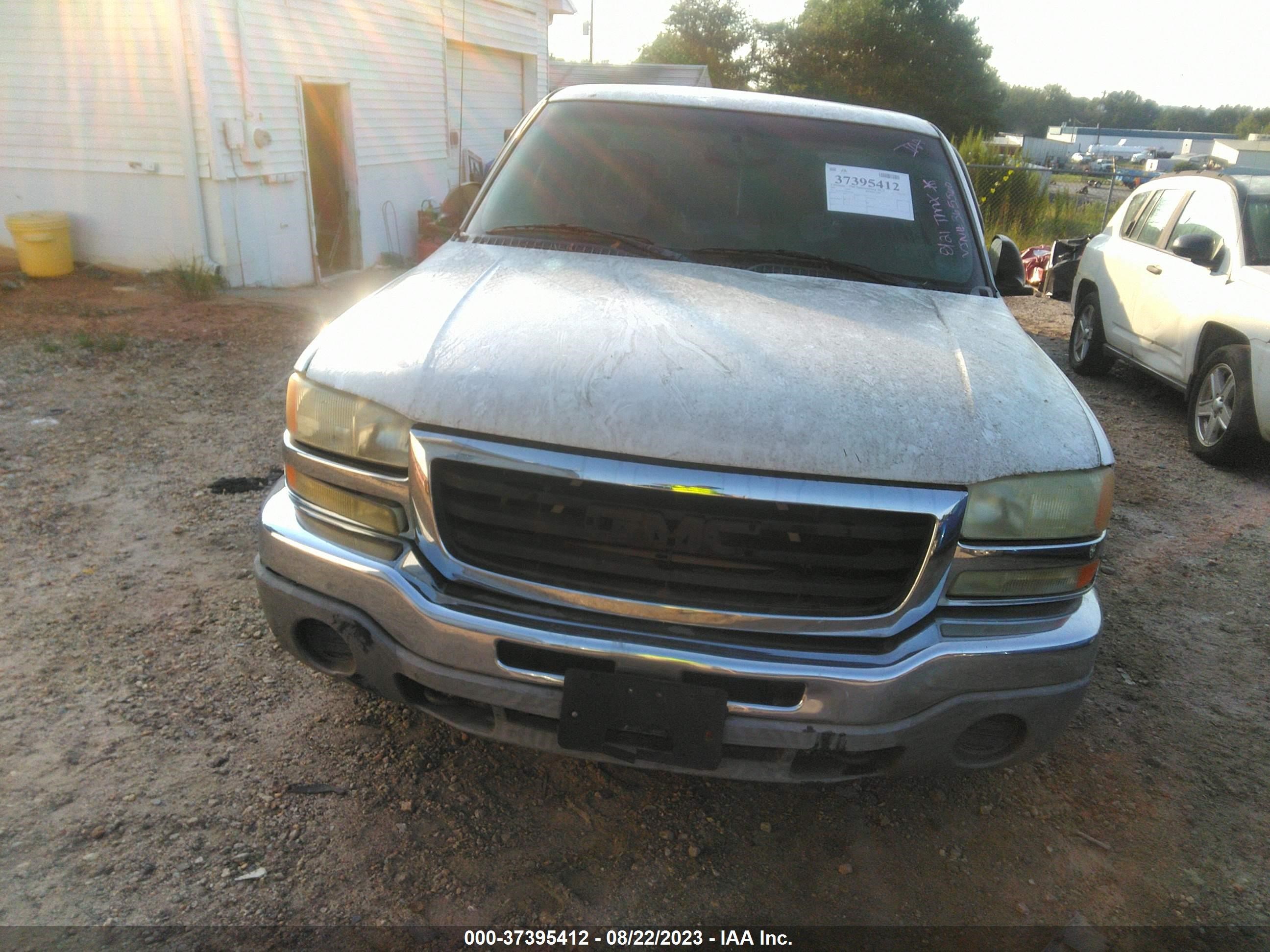 Photo 5 VIN: 1GTEC19V73E365560 - GMC SIERRA 