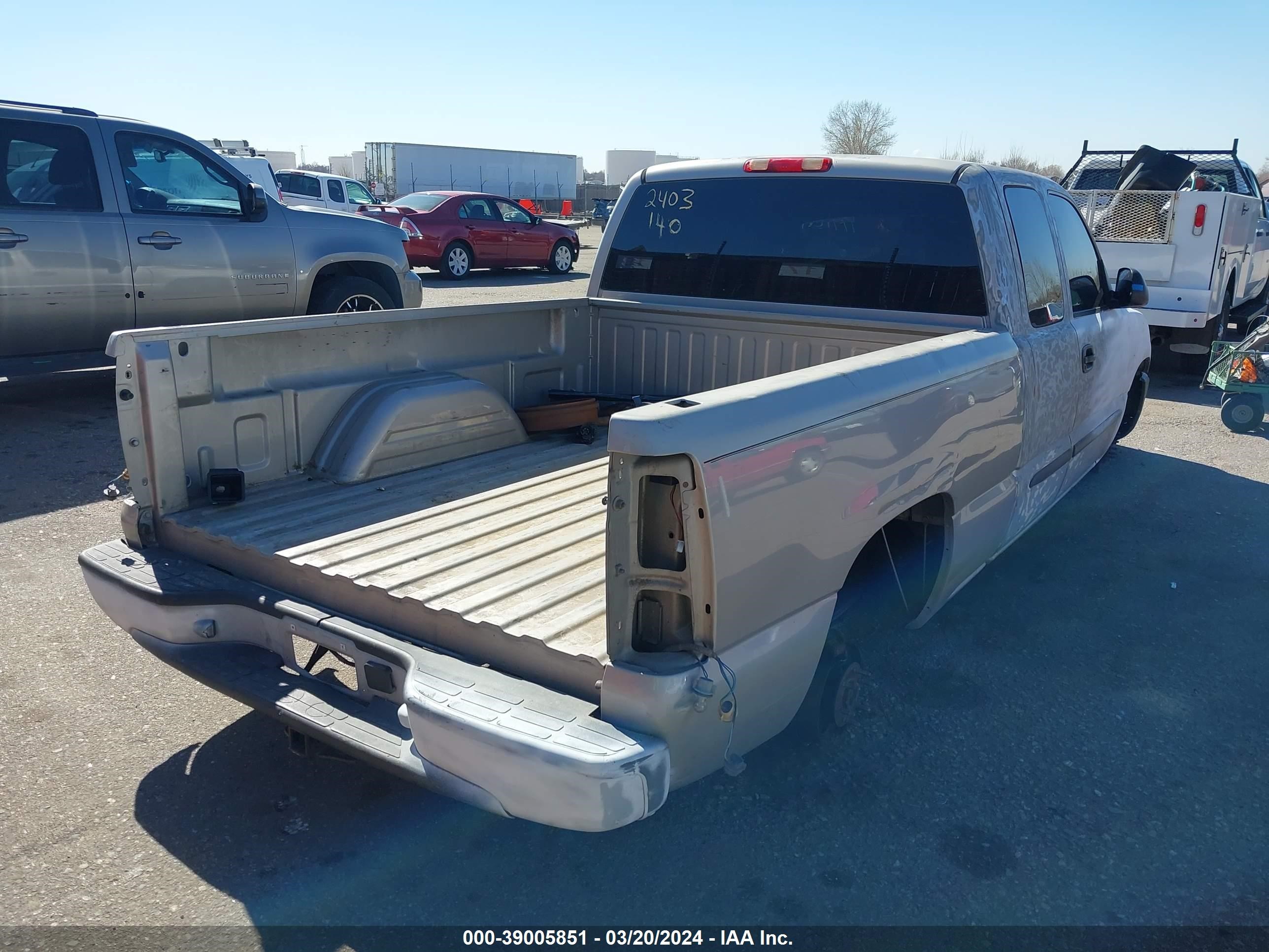 Photo 3 VIN: 1GTEC19V87Z149277 - GMC SIERRA 