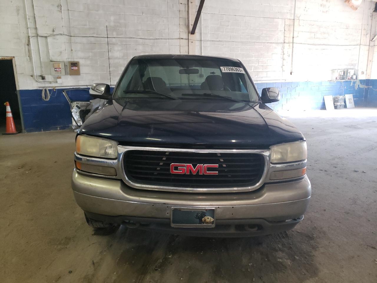 Photo 4 VIN: 1GTEC19V9YZ310012 - GMC SIERRA 