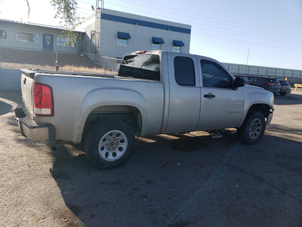 Photo 2 VIN: 1GTEC19X17Z597085 - GMC SIERRA 