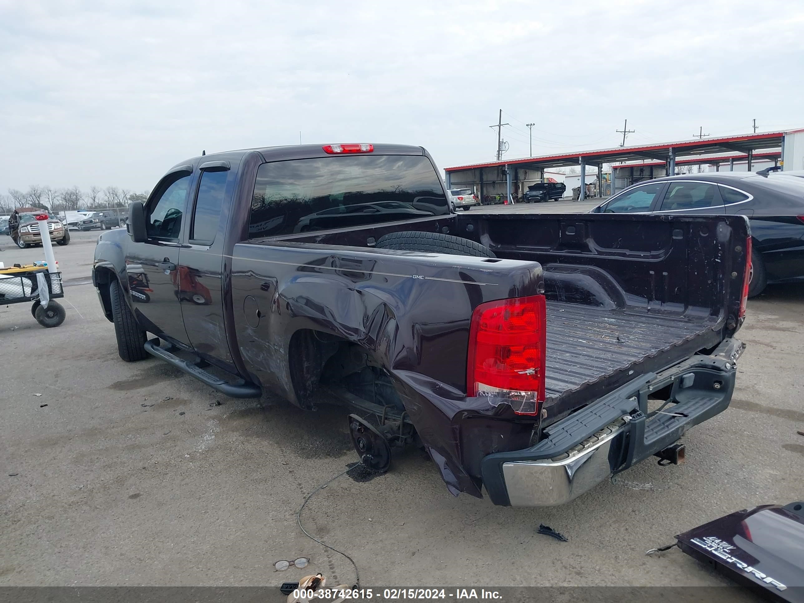 Photo 2 VIN: 1GTEC19X18Z149494 - GMC SIERRA 