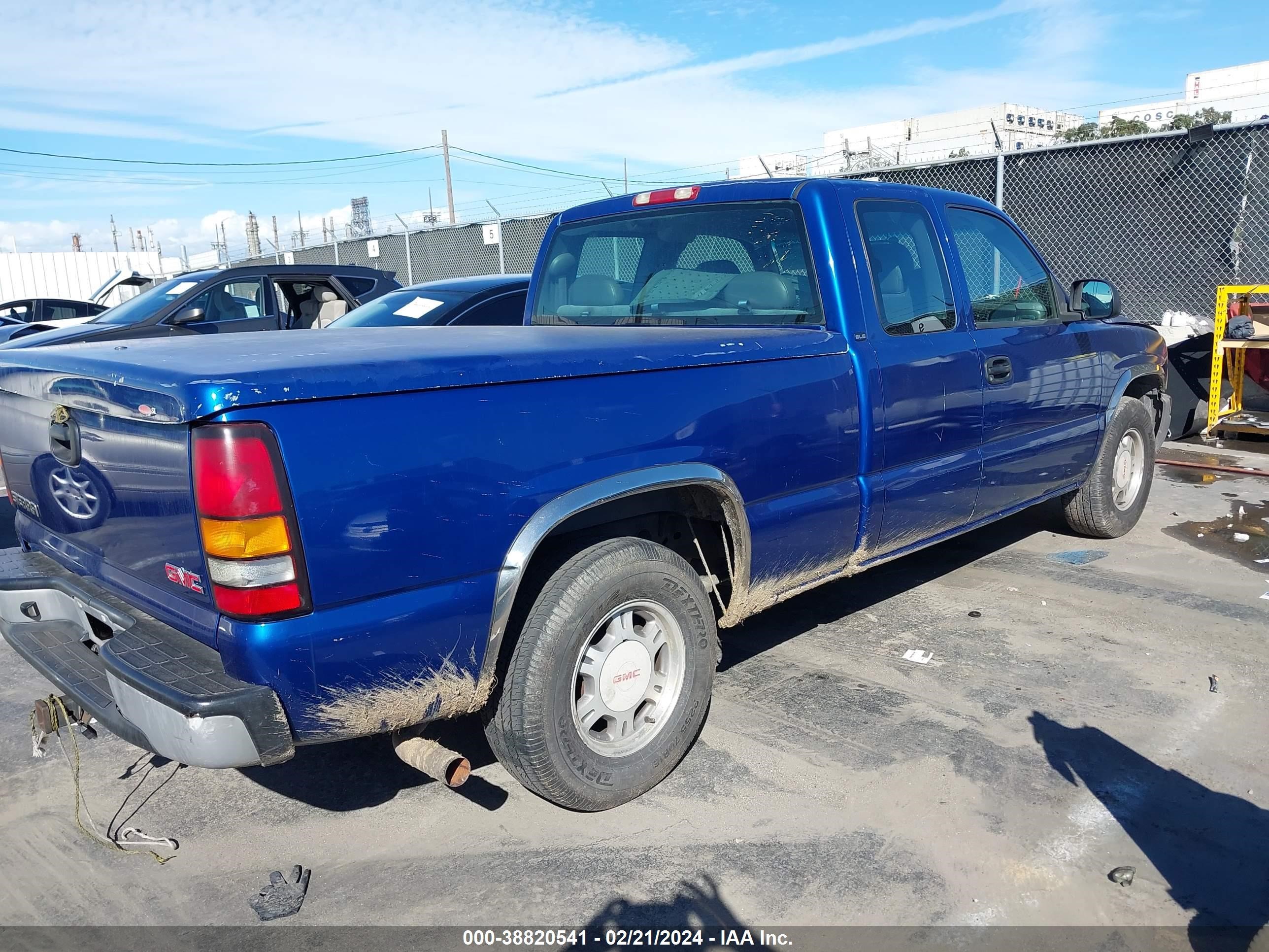 Photo 3 VIN: 1GTEC19X34Z324354 - GMC SIERRA 