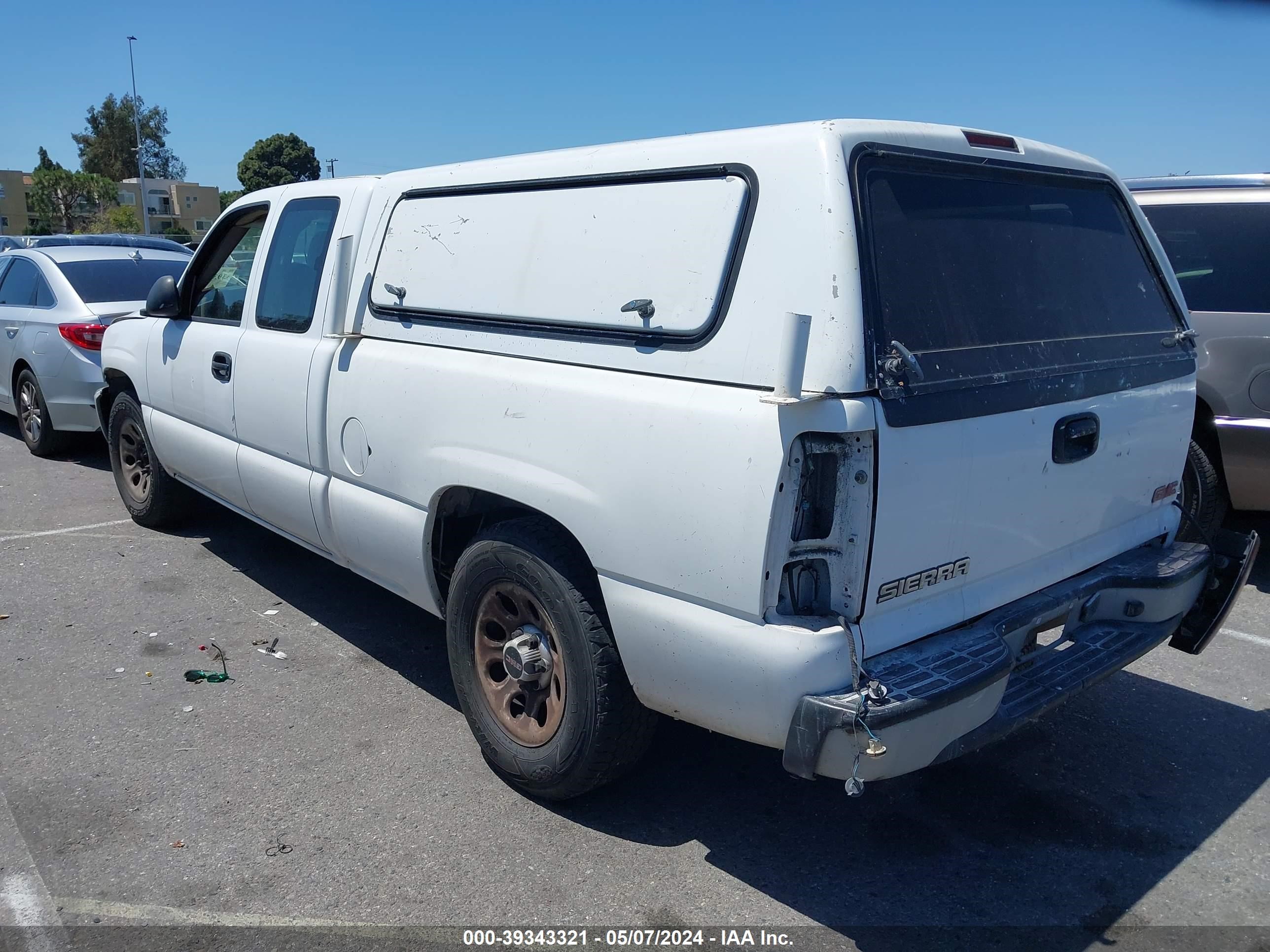 Photo 2 VIN: 1GTEC19X65Z237792 - GMC SIERRA 