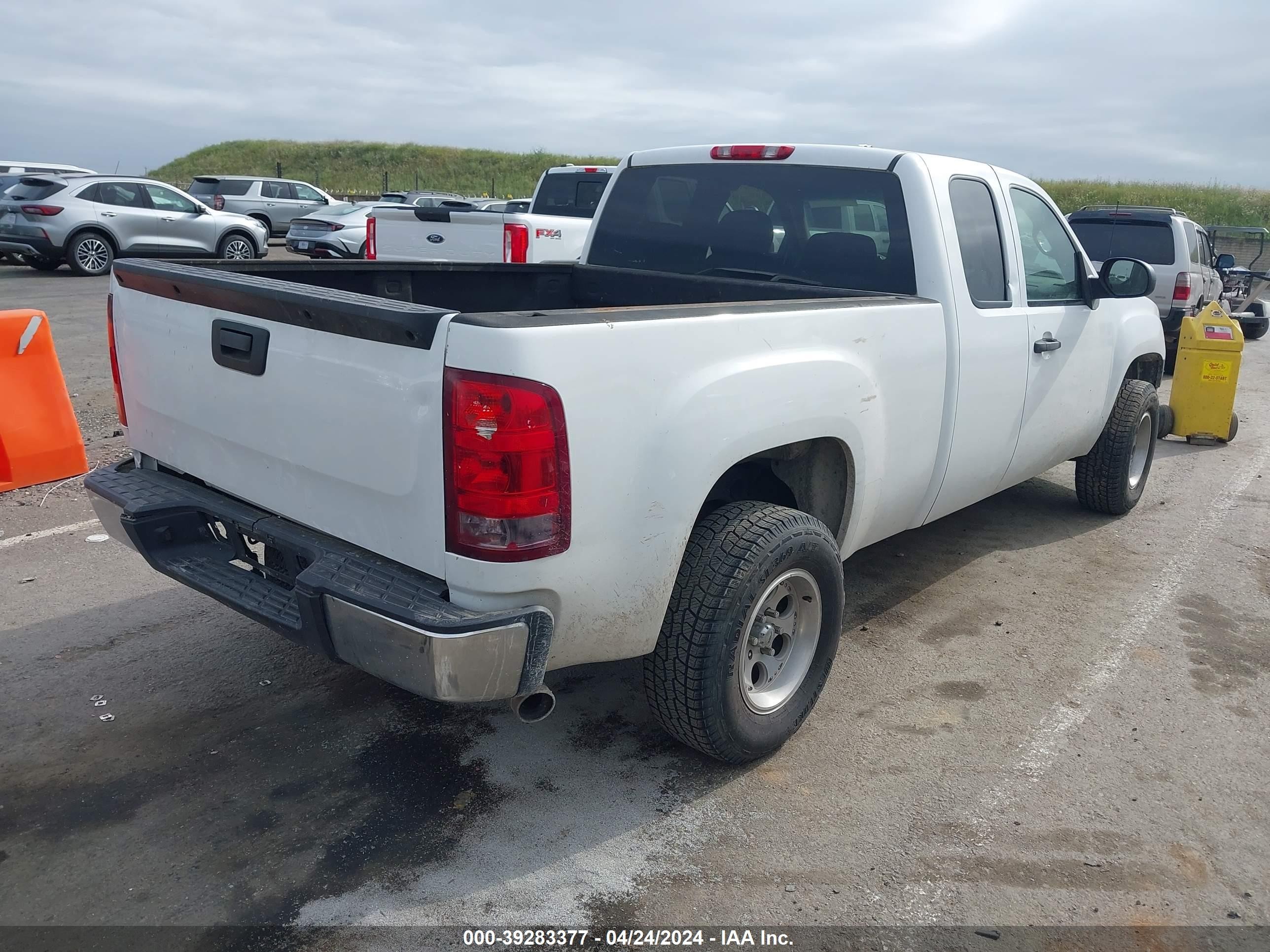 Photo 3 VIN: 1GTEC19X67Z653537 - GMC SIERRA 