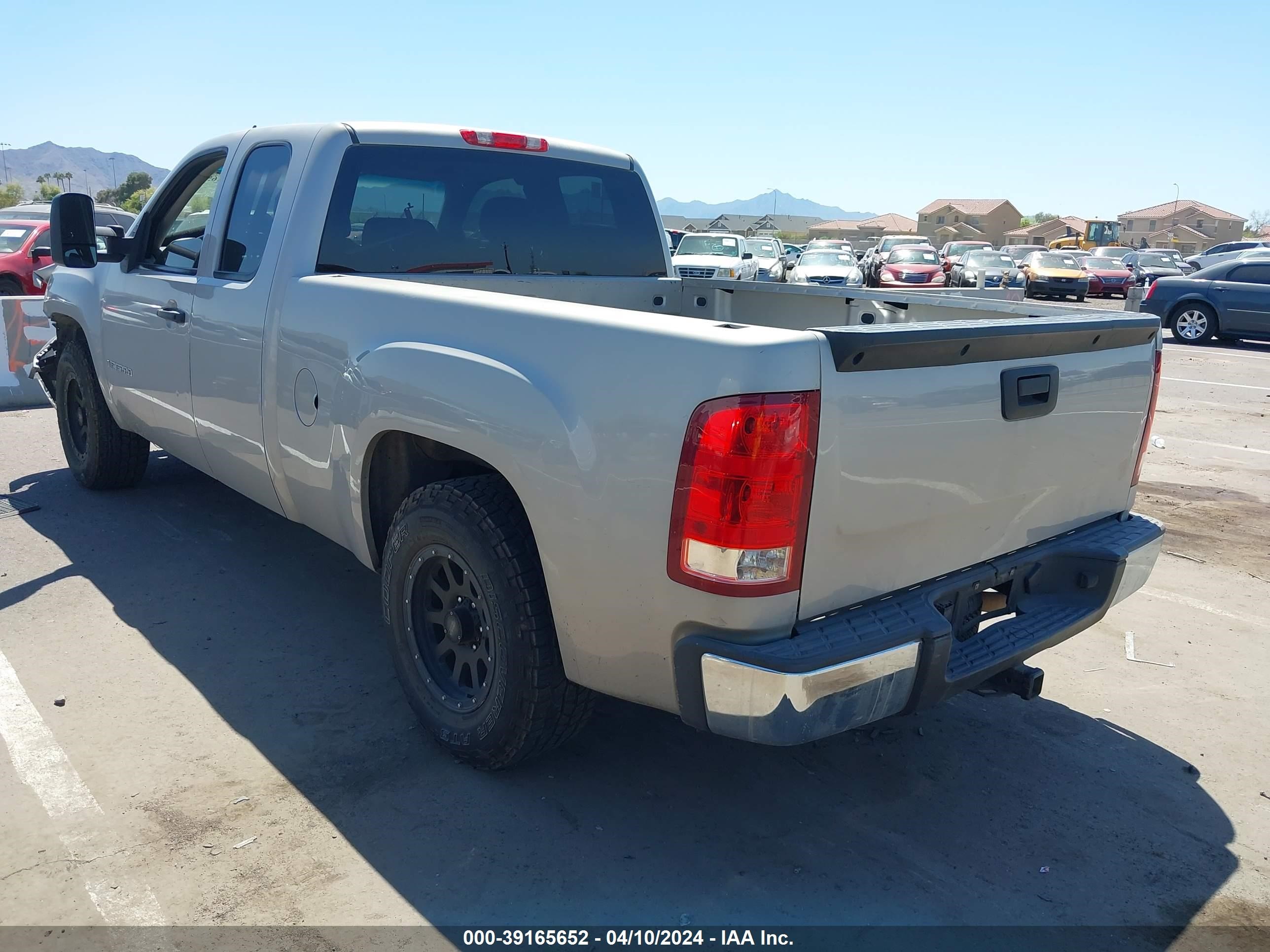 Photo 2 VIN: 1GTEC19X89Z132208 - GMC SIERRA 