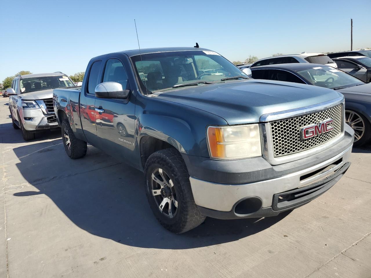 Photo 3 VIN: 1GTEC19XX9Z276214 - GMC SIERRA 