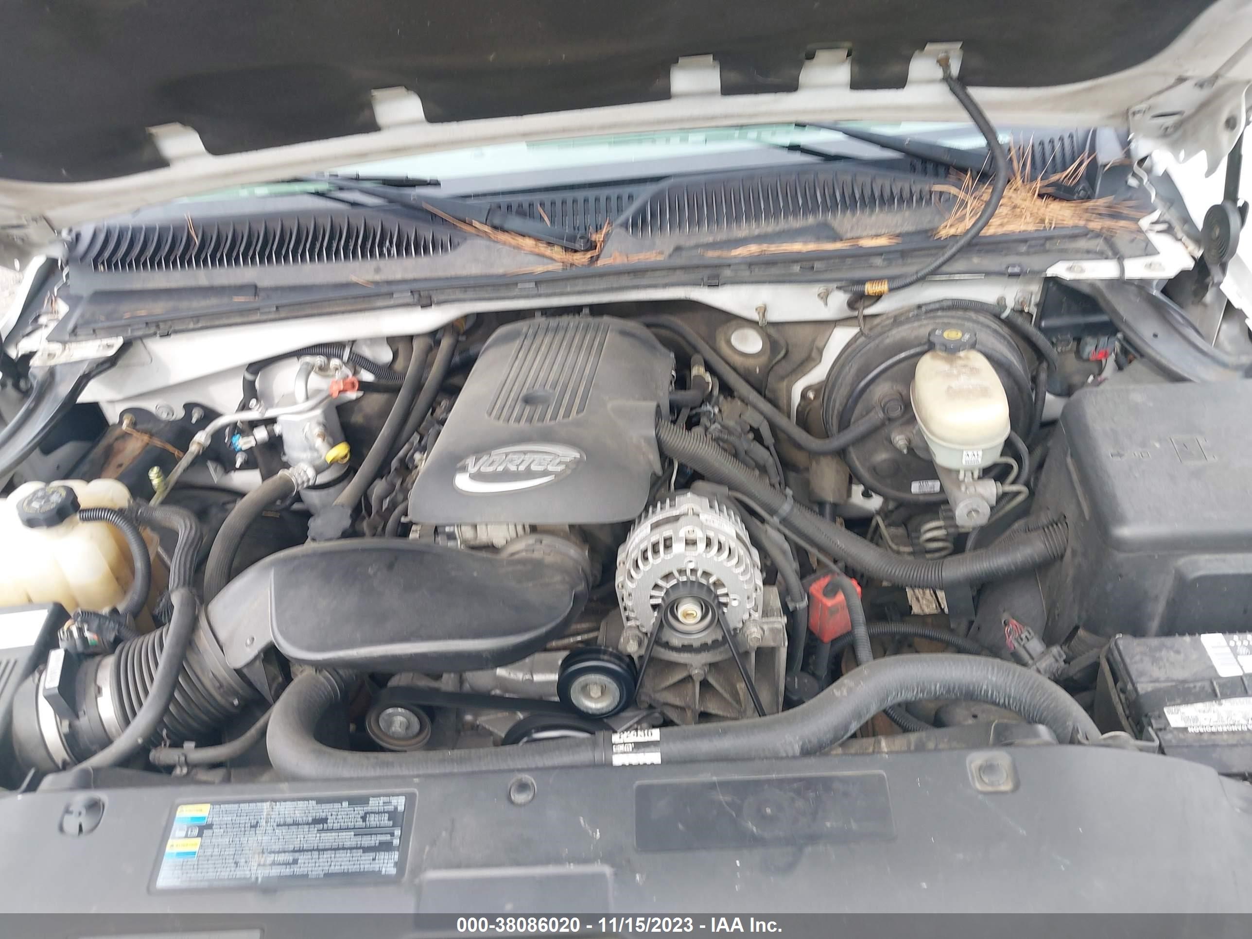 Photo 9 VIN: 1GTEC19Z05Z315940 - GMC SIERRA 