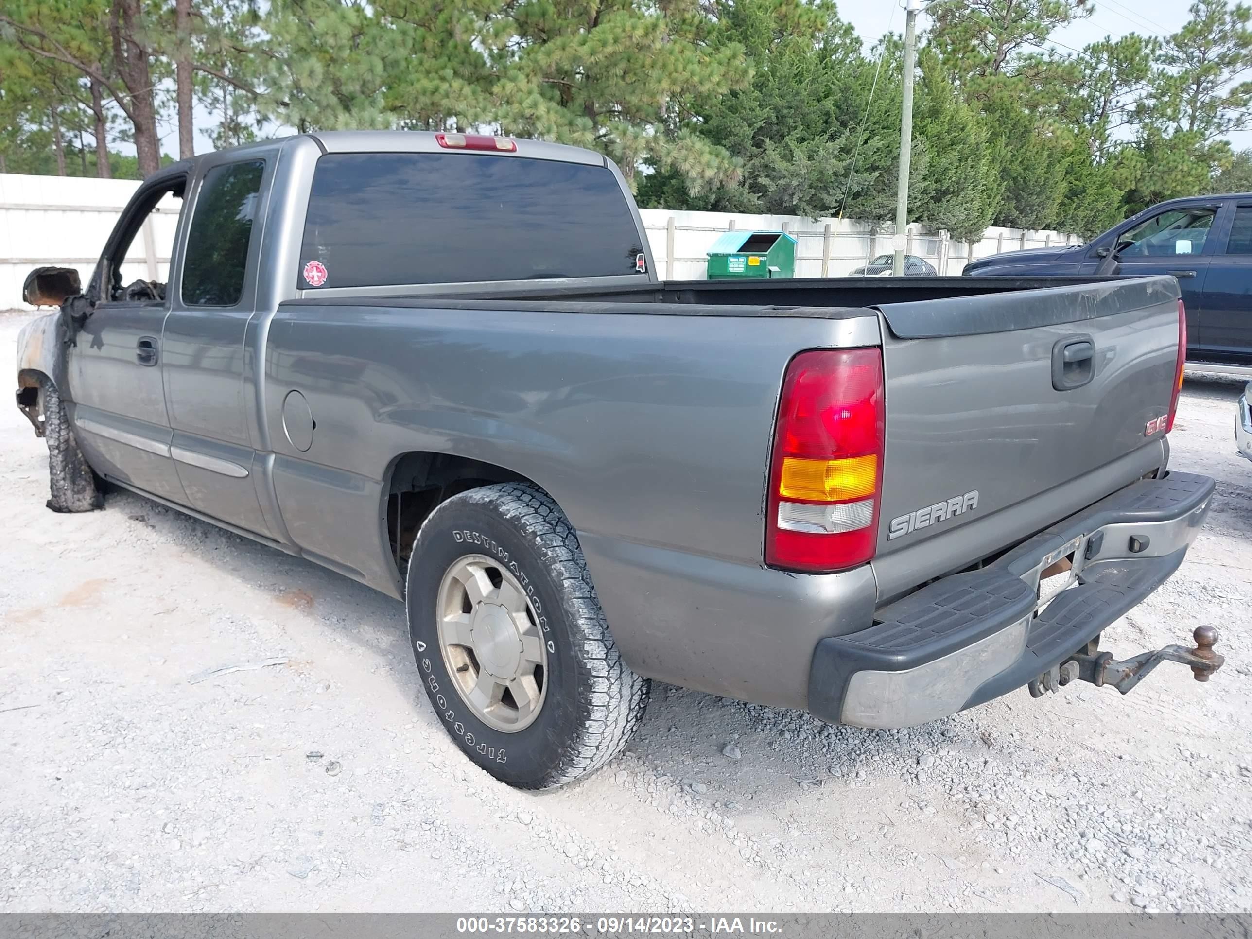 Photo 2 VIN: 1GTEC19Z46Z213753 - GMC SIERRA 