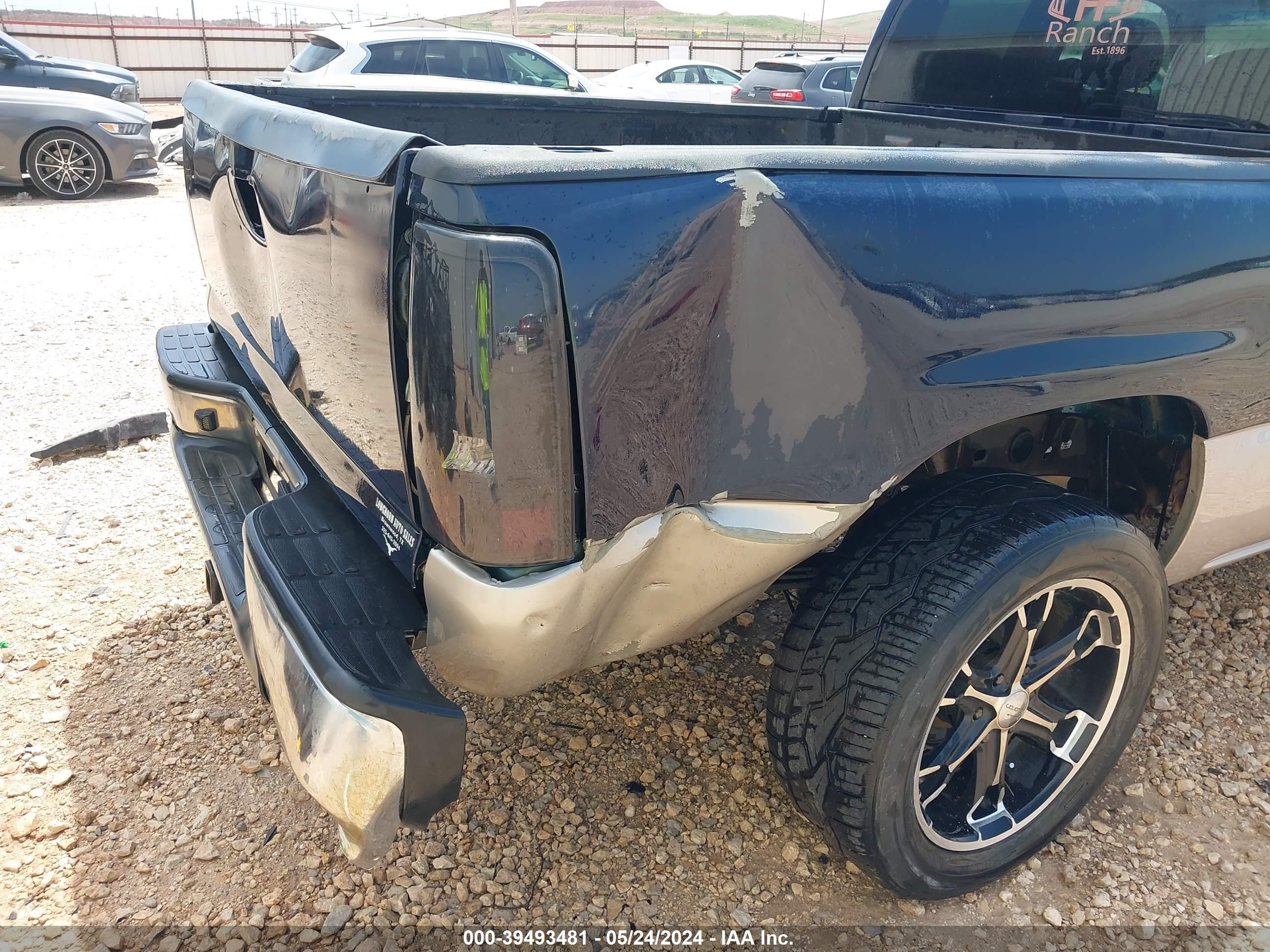 Photo 5 VIN: 1GTEC19Z46Z268896 - GMC SIERRA 