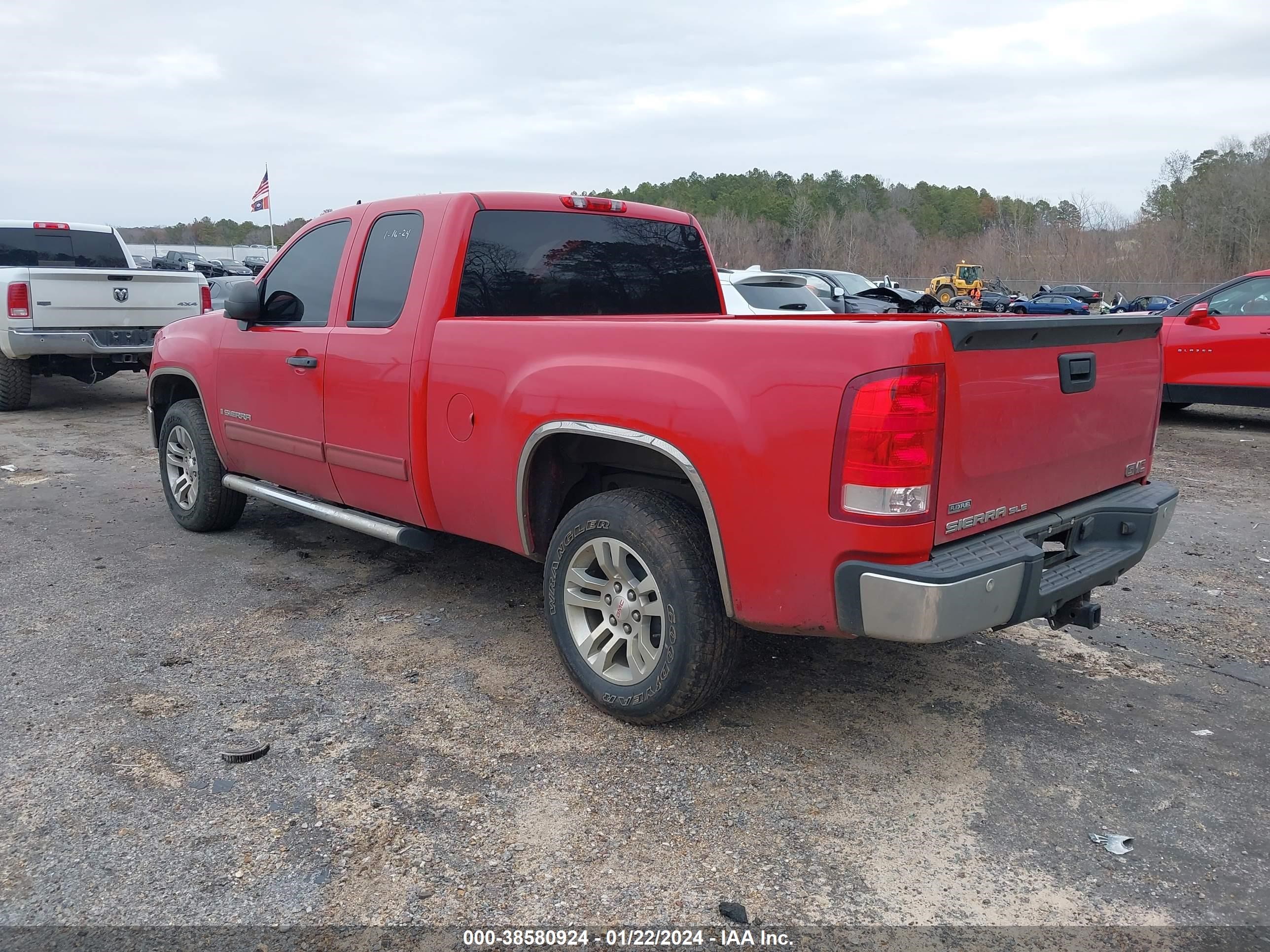 Photo 2 VIN: 1GTEC29029Z228196 - GMC SIERRA 