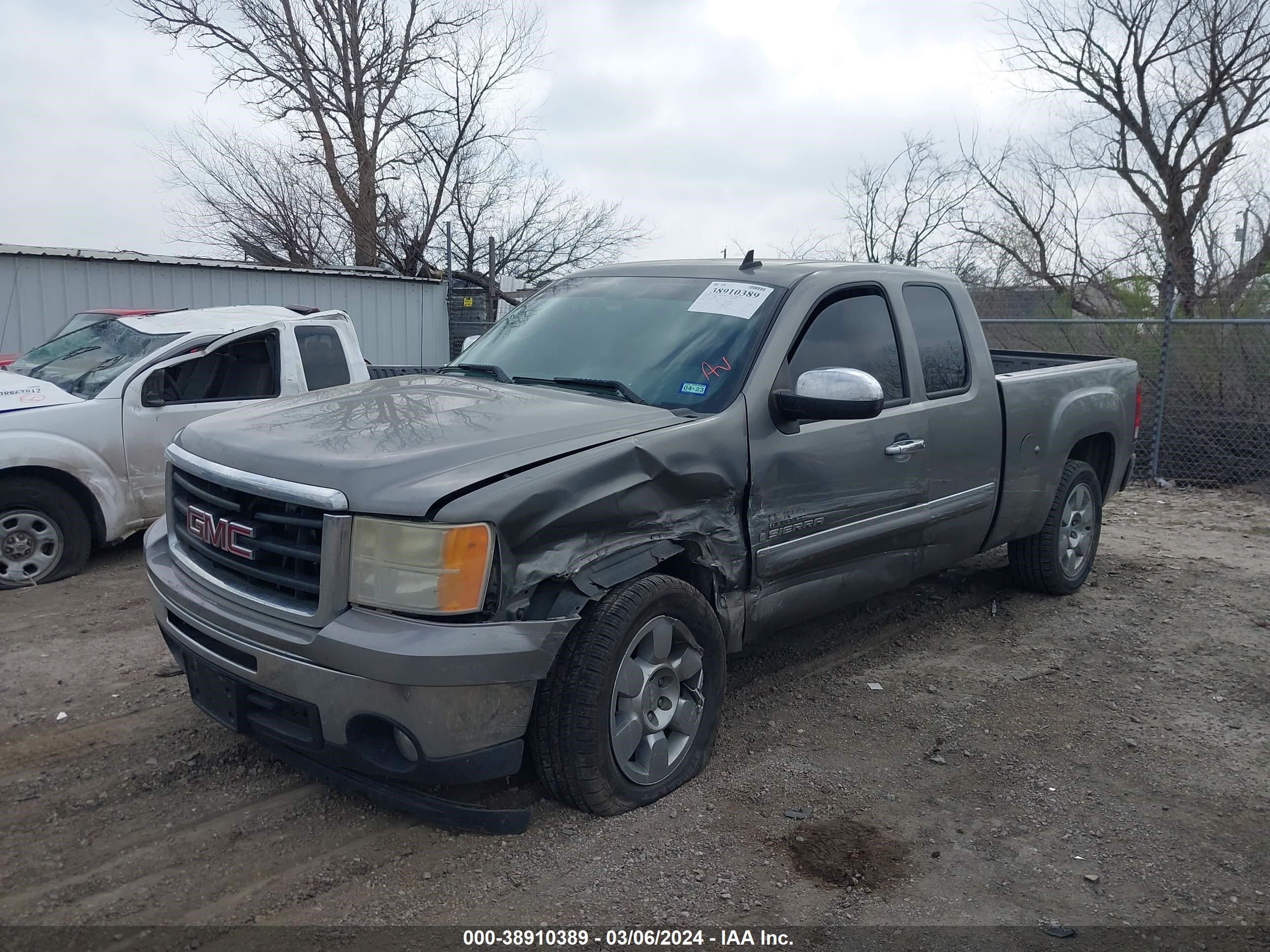 Photo 5 VIN: 1GTEC29J29Z191353 - GMC SIERRA 