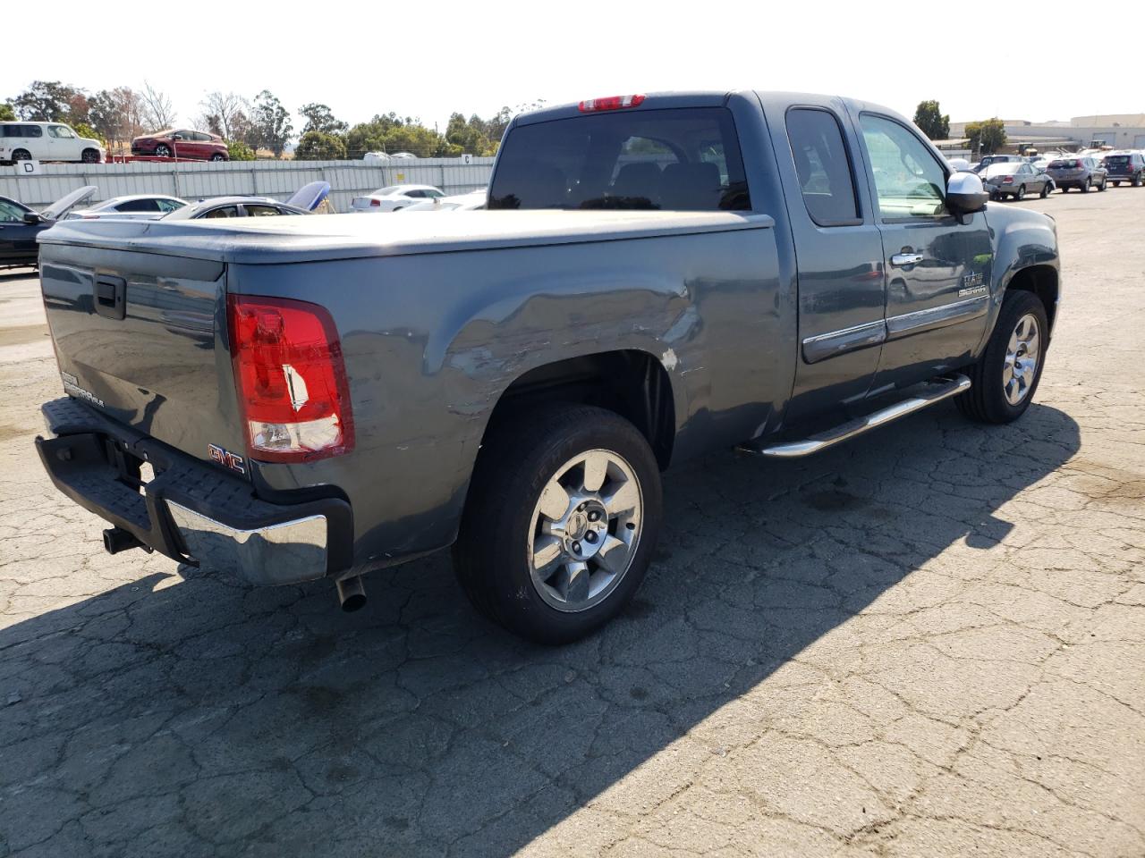 Photo 2 VIN: 1GTEC29J49Z285511 - GMC SIERRA 