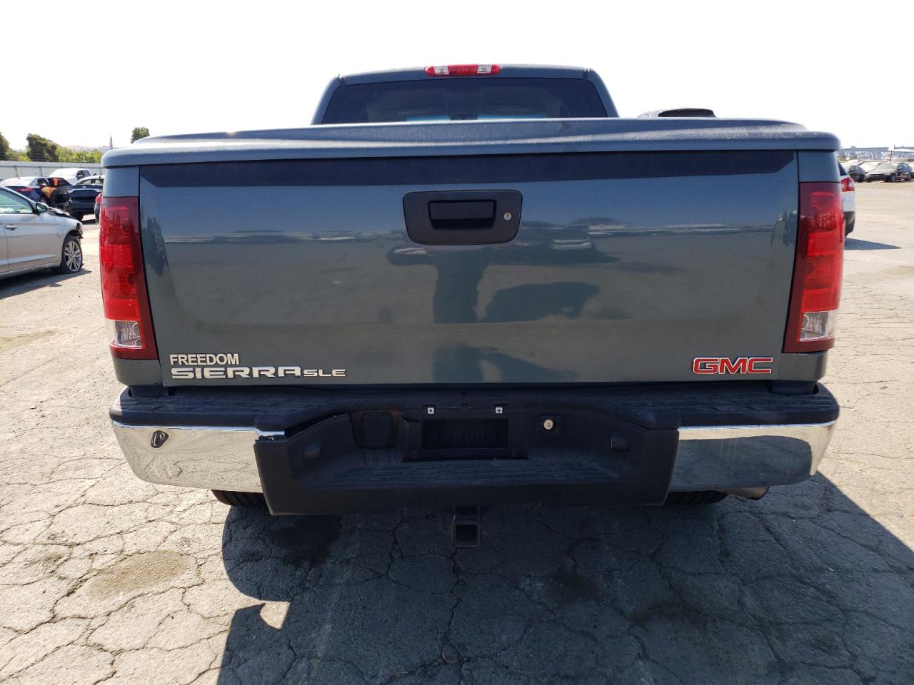 Photo 5 VIN: 1GTEC29J49Z285511 - GMC SIERRA 