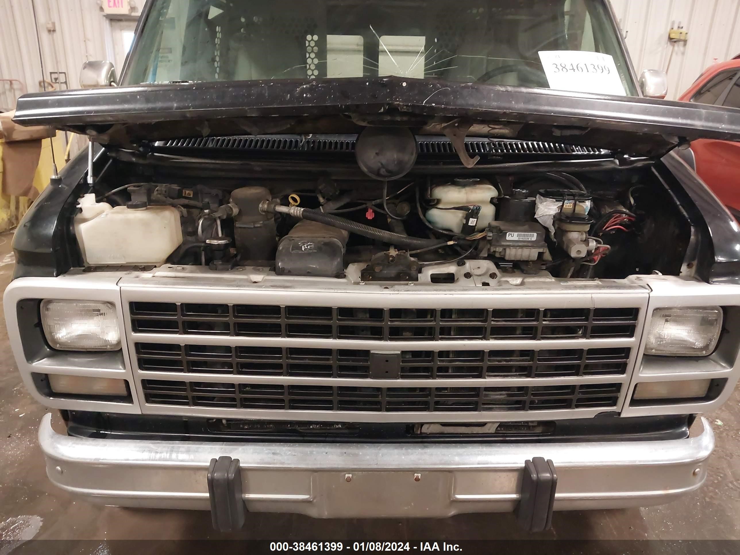 Photo 9 VIN: 1GTEG25K0SF542156 - GMC VANDURA 