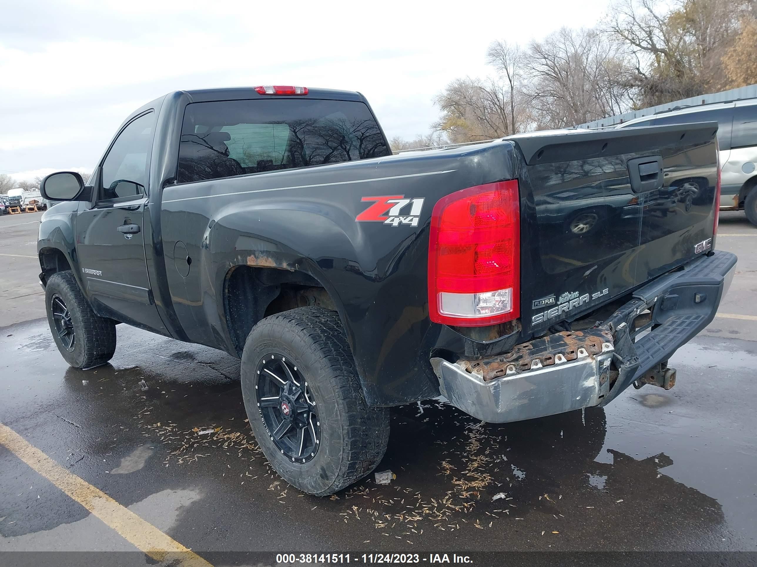 Photo 2 VIN: 1GTEK14037Z650818 - GMC SIERRA 