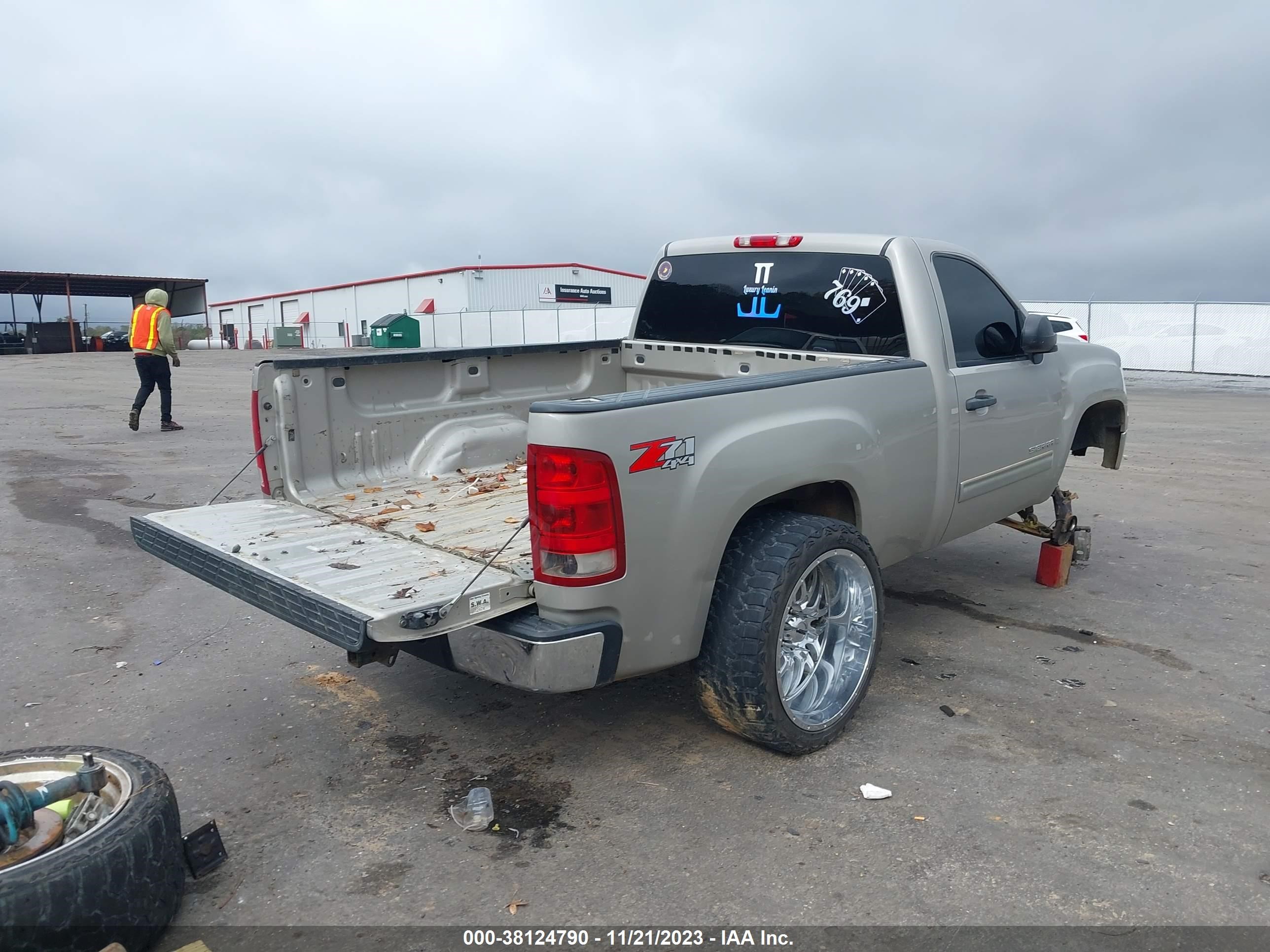 Photo 3 VIN: 1GTEK14077Z544209 - GMC SIERRA 