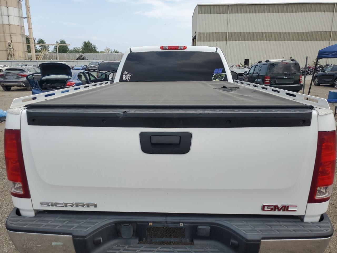 Photo 9 VIN: 1GTEK14J79Z202075 - GMC SIERRA 