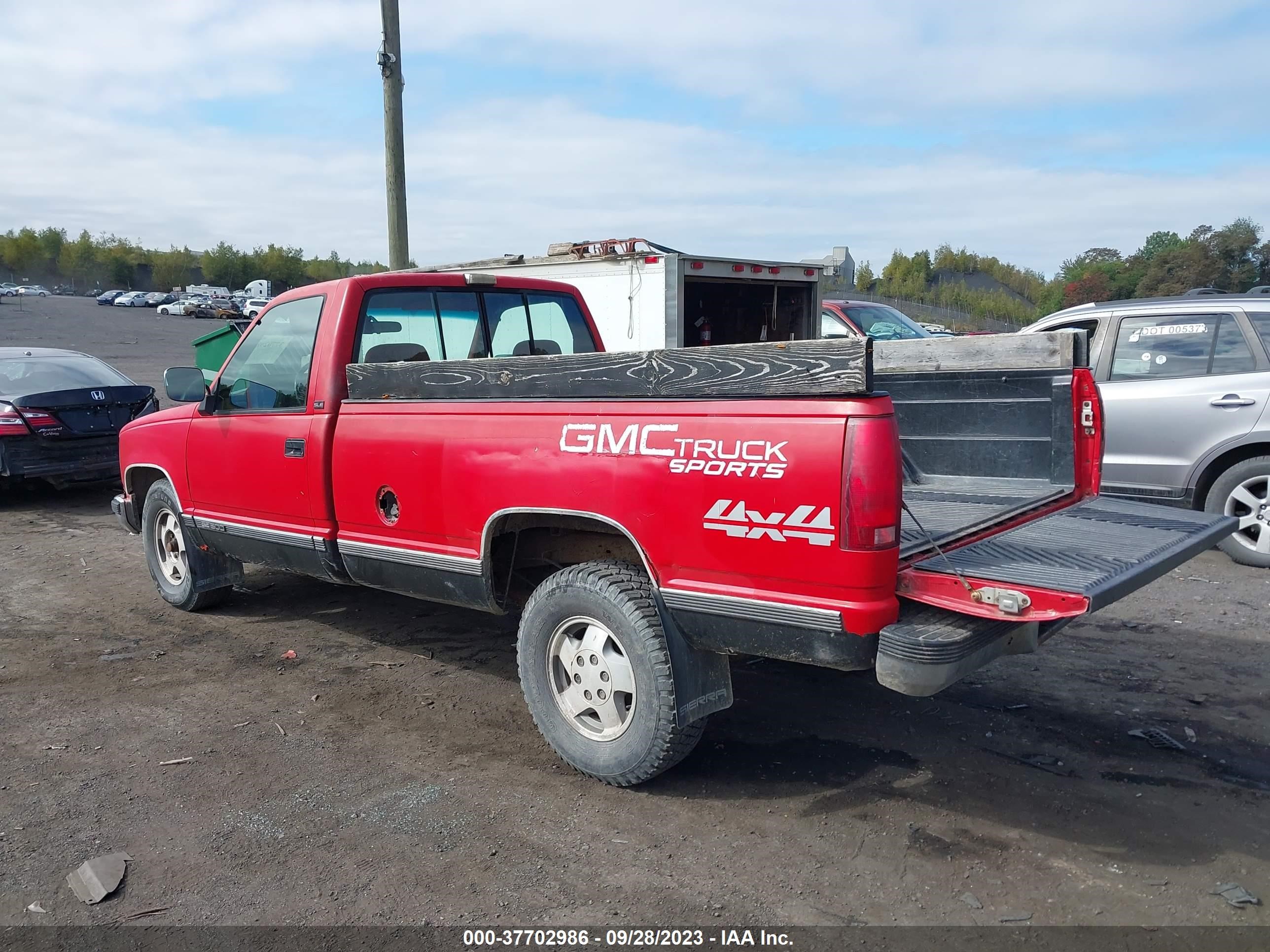 Photo 2 VIN: 1GTEK14KXPE551468 - GMC SIERRA 