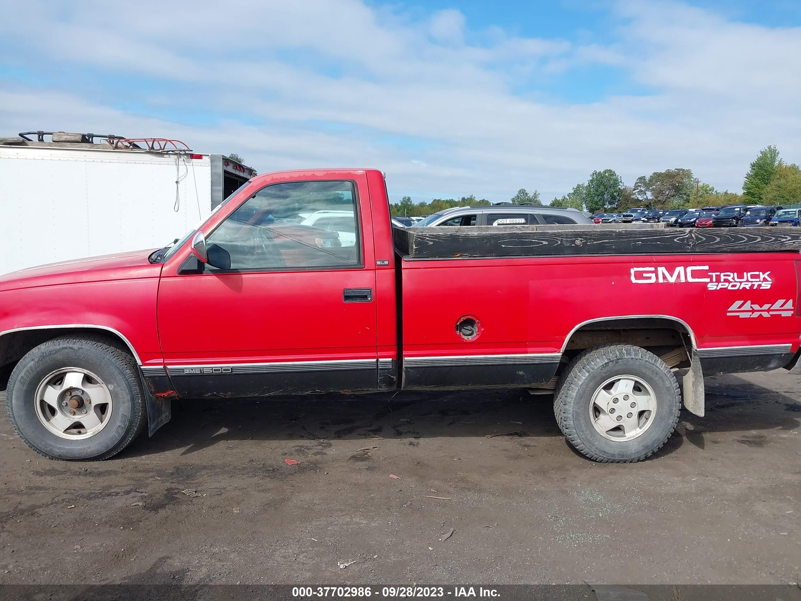 Photo 5 VIN: 1GTEK14KXPE551468 - GMC SIERRA 