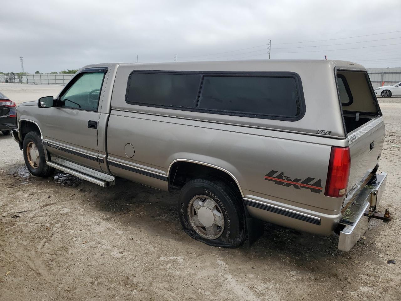 Photo 1 VIN: 1GTEK14R0WZ526079 - GMC SIERRA 