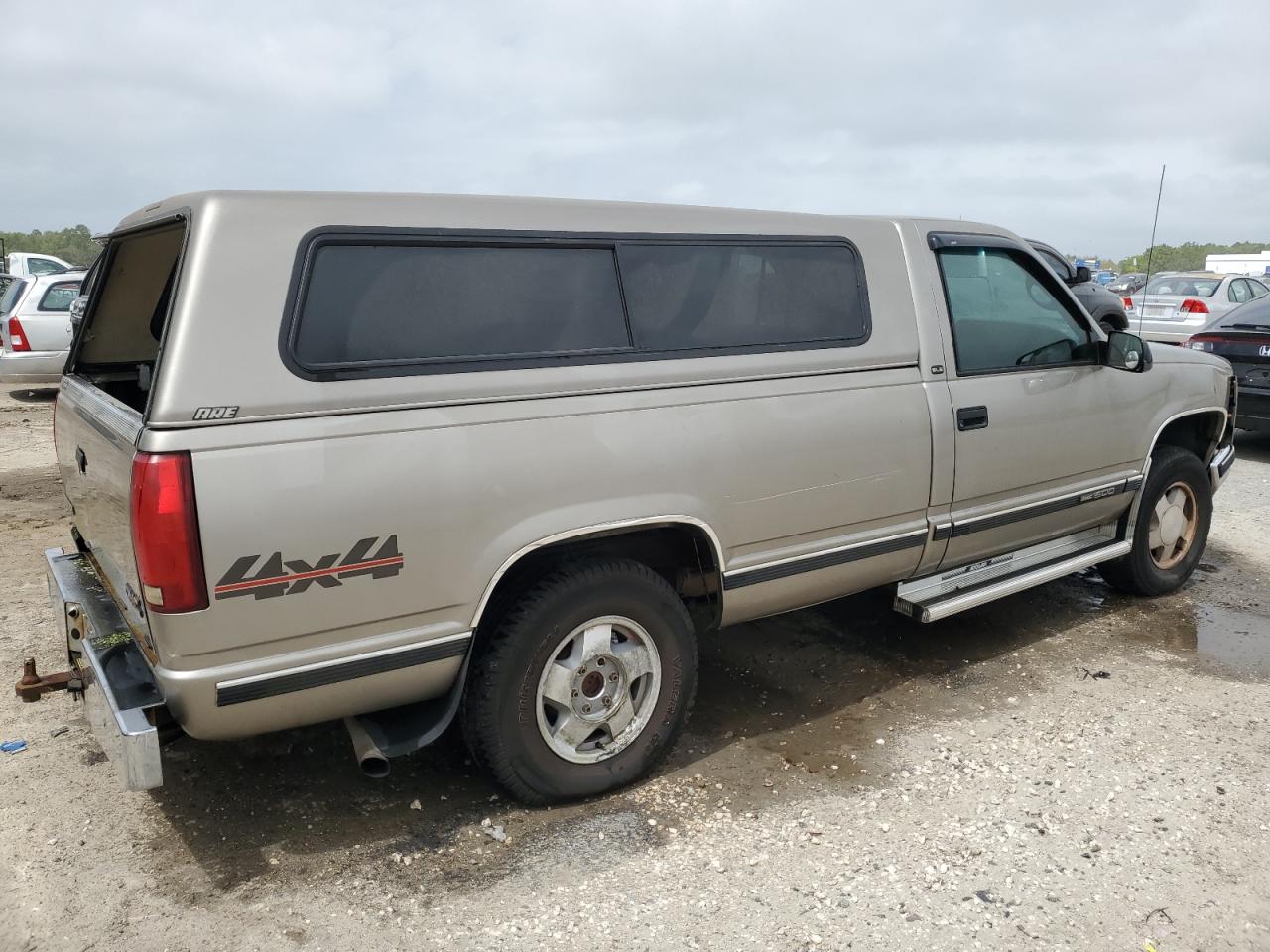 Photo 2 VIN: 1GTEK14R0WZ526079 - GMC SIERRA 