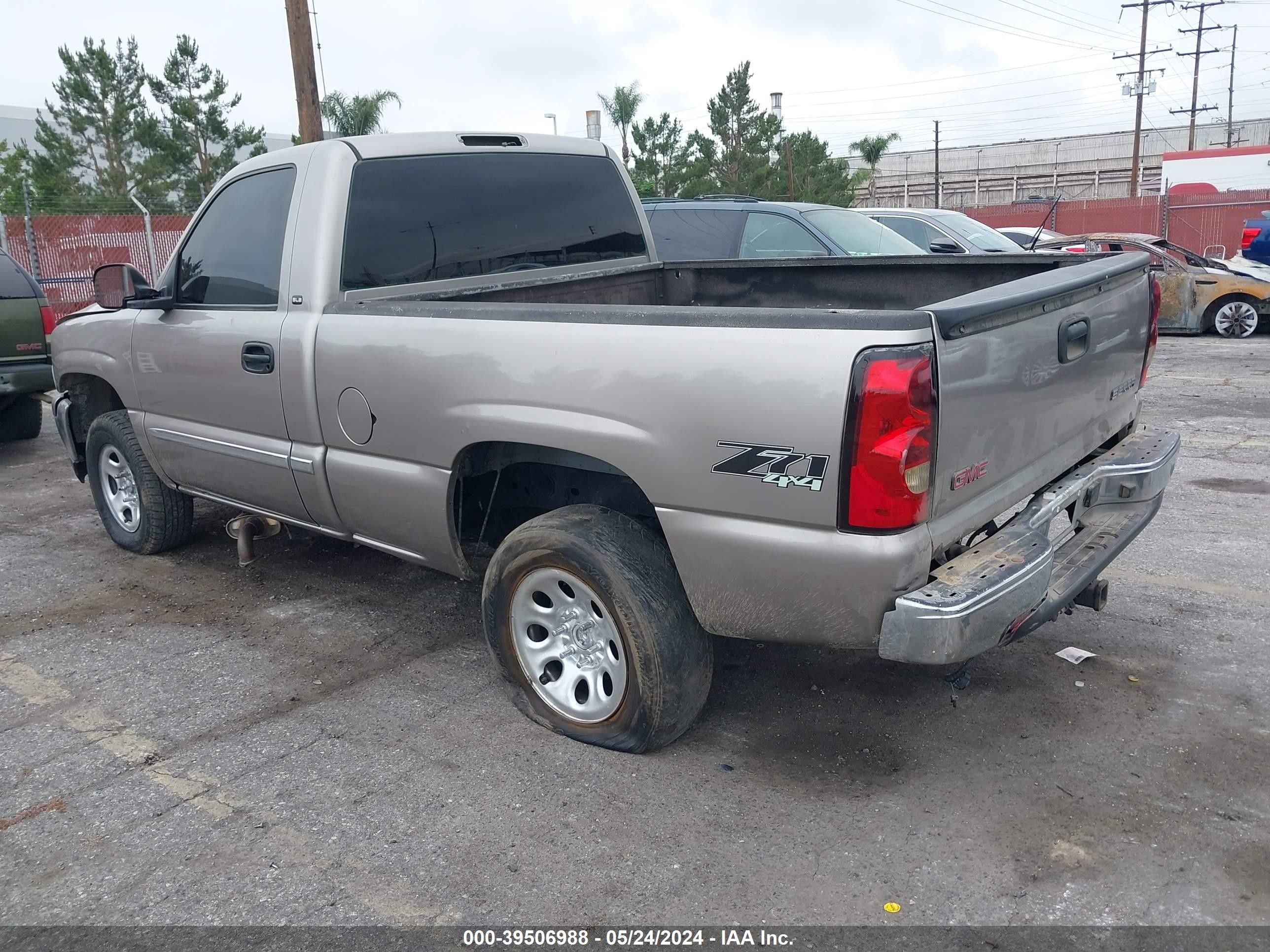 Photo 2 VIN: 1GTEK14T11Z132420 - GMC NULL 