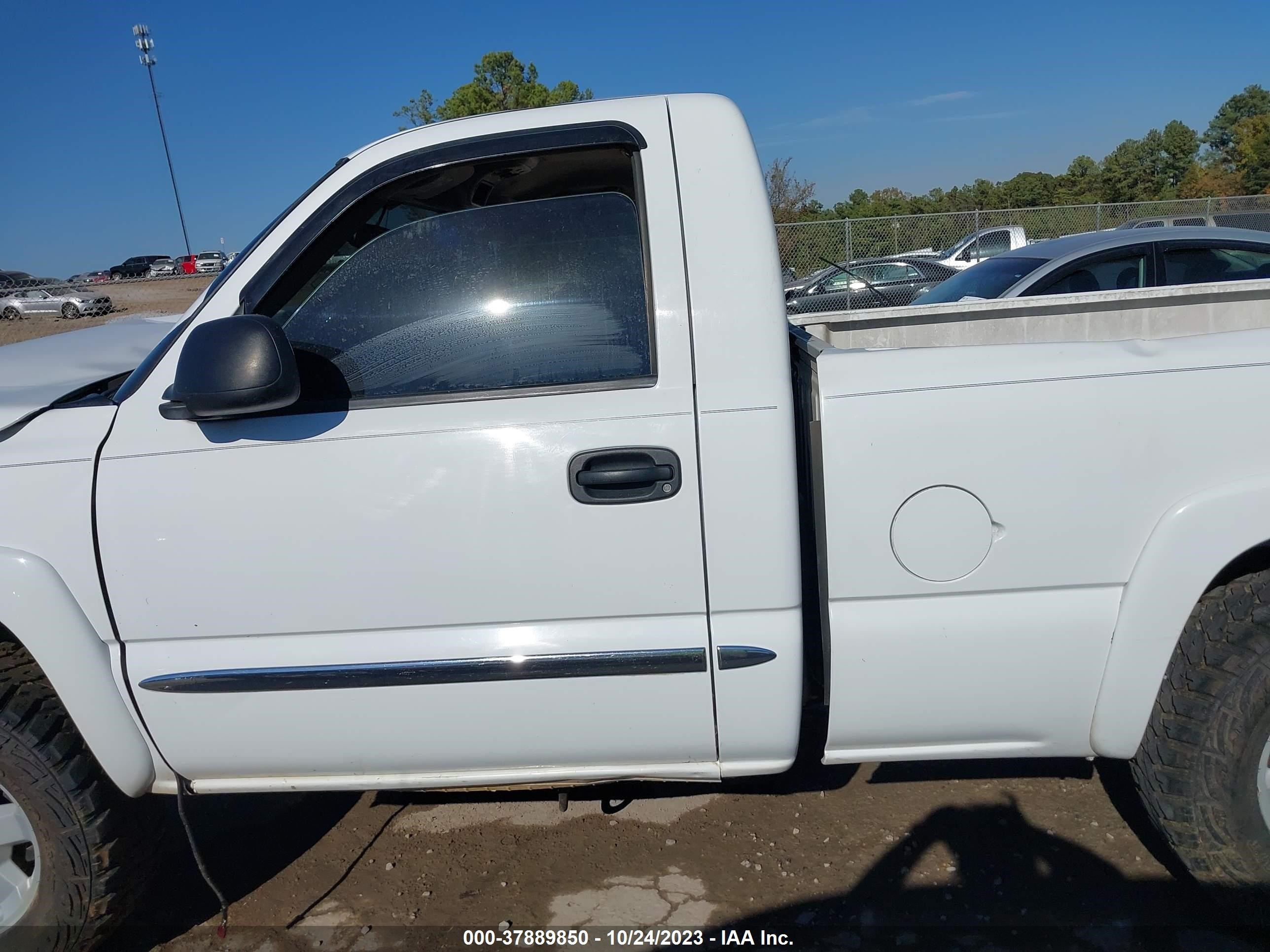 Photo 13 VIN: 1GTEK14T15Z329917 - GMC SIERRA 