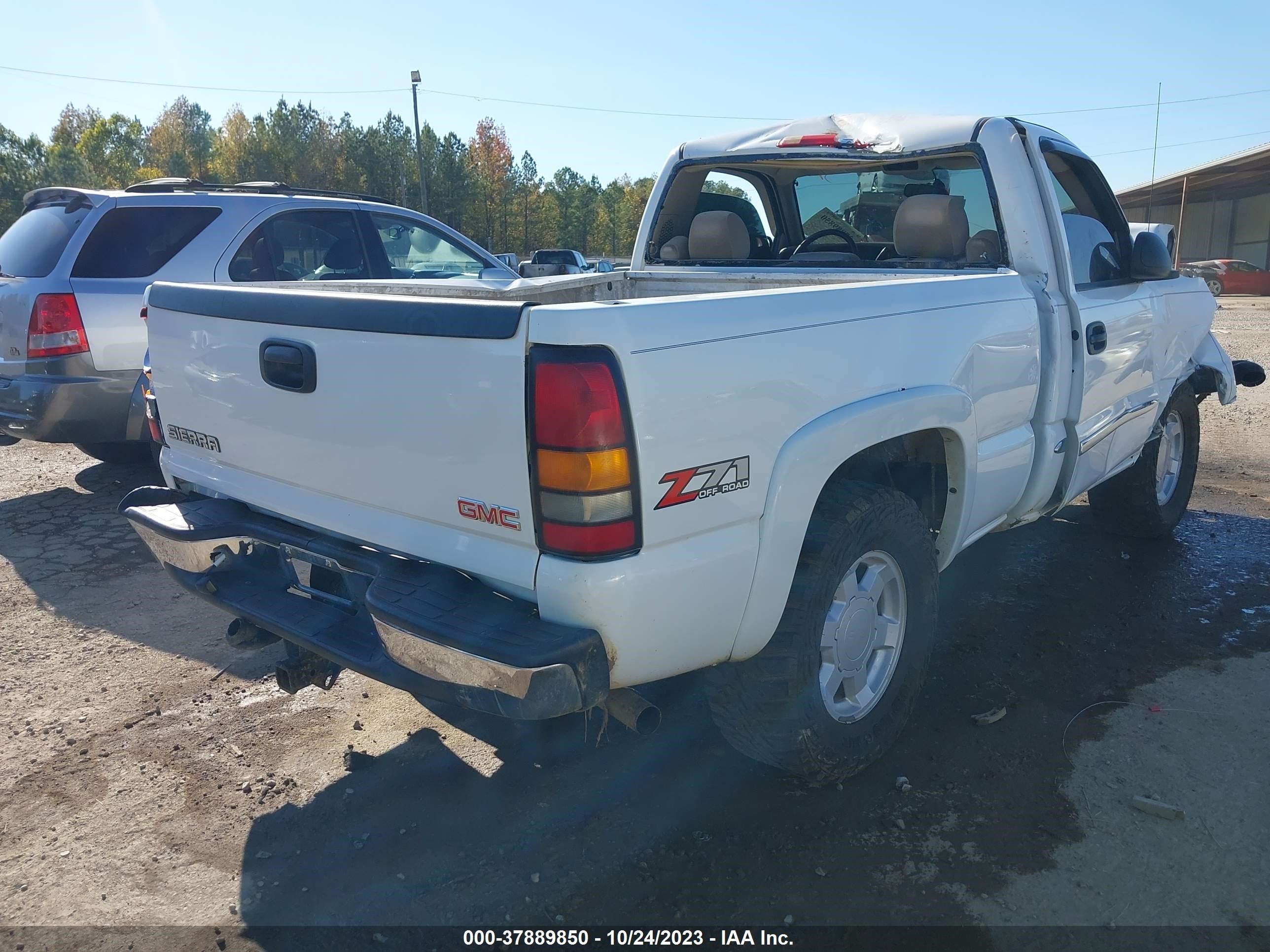 Photo 3 VIN: 1GTEK14T15Z329917 - GMC SIERRA 