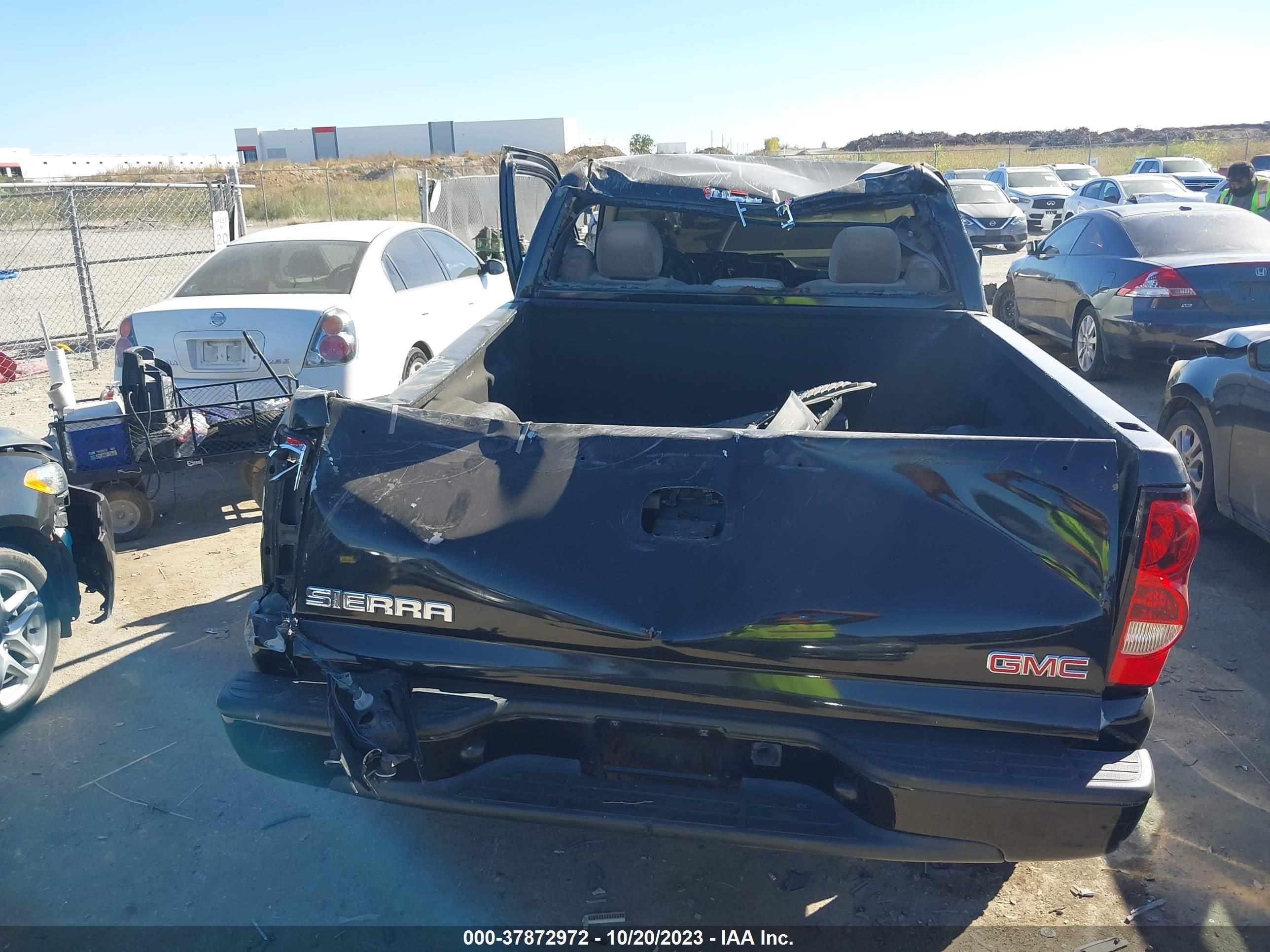 Photo 5 VIN: 1GTEK14T84Z129230 - GMC SIERRA 