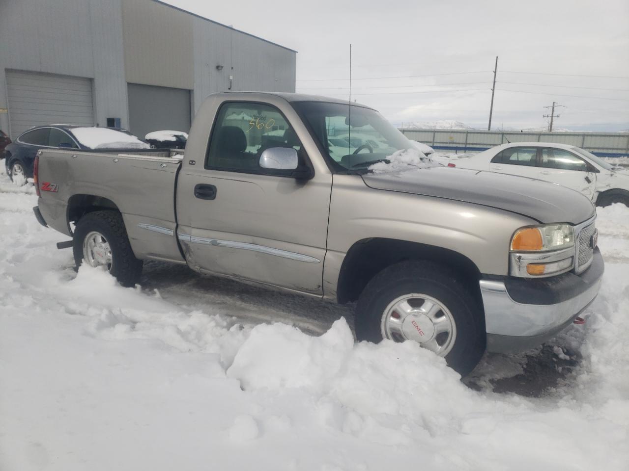 Photo 3 VIN: 1GTEK14T9YZ187515 - GMC SIERRA 