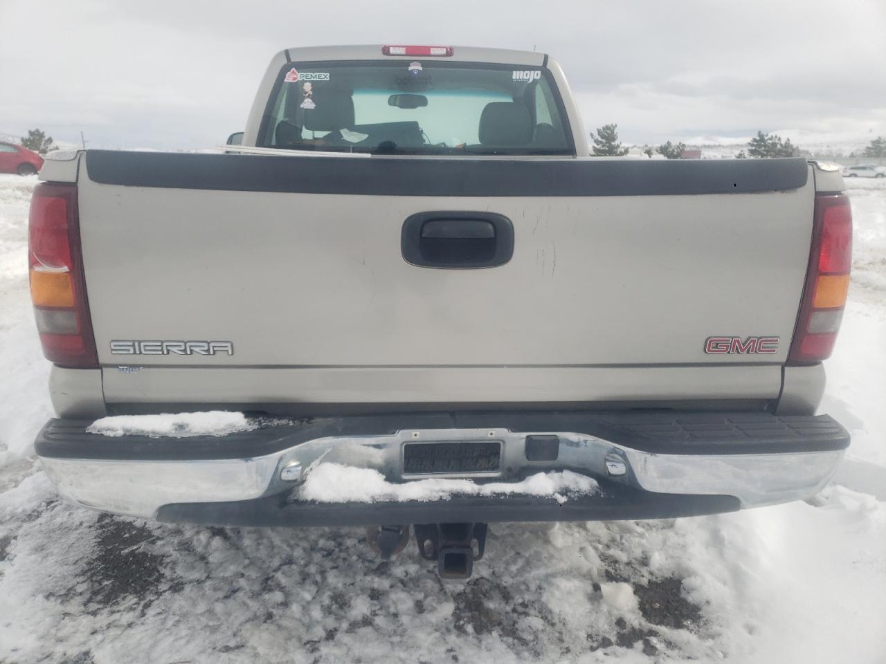 Photo 5 VIN: 1GTEK14T9YZ187515 - GMC SIERRA 