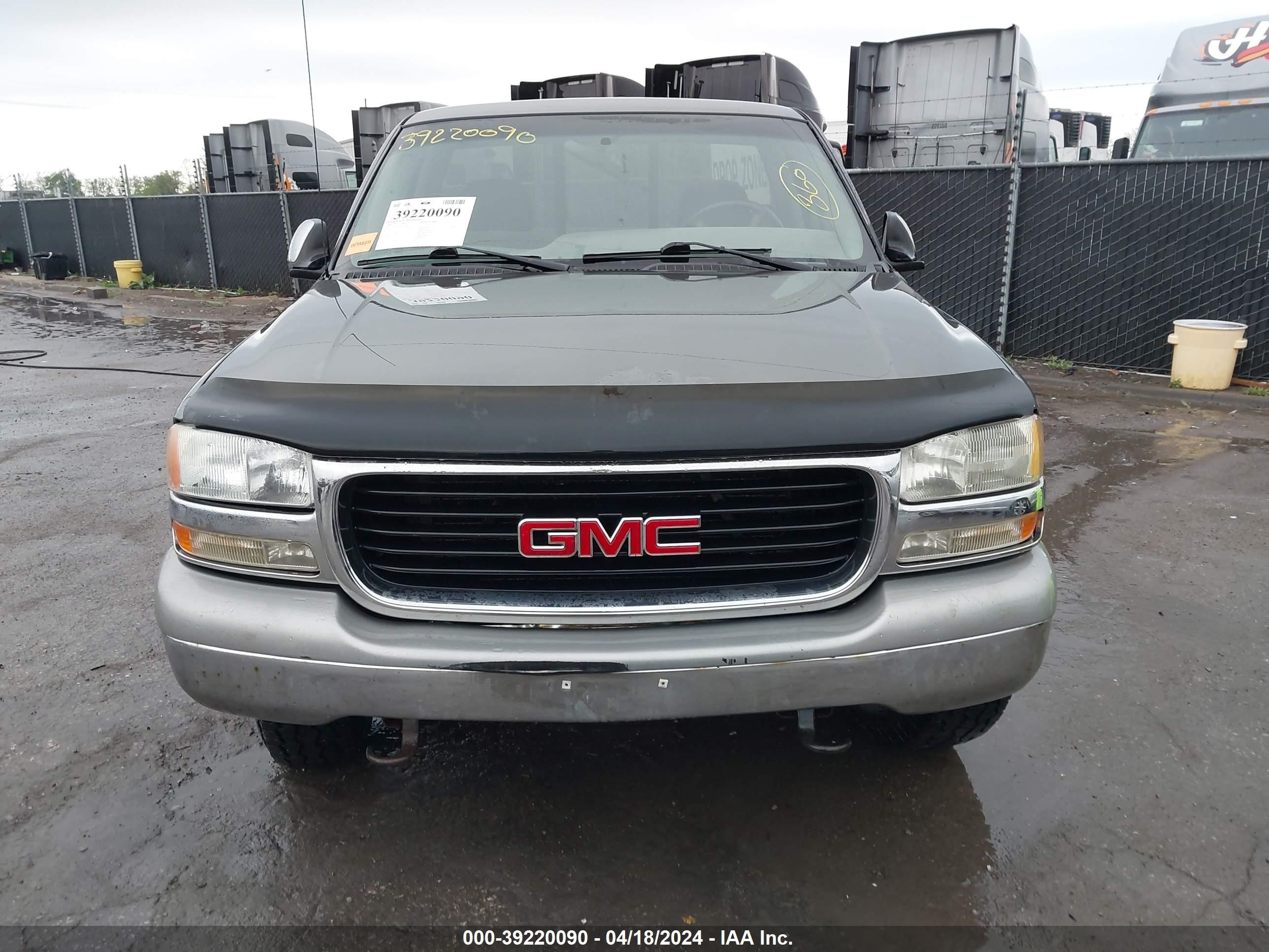 Photo 11 VIN: 1GTEK14V0YE301085 - GMC SIERRA 